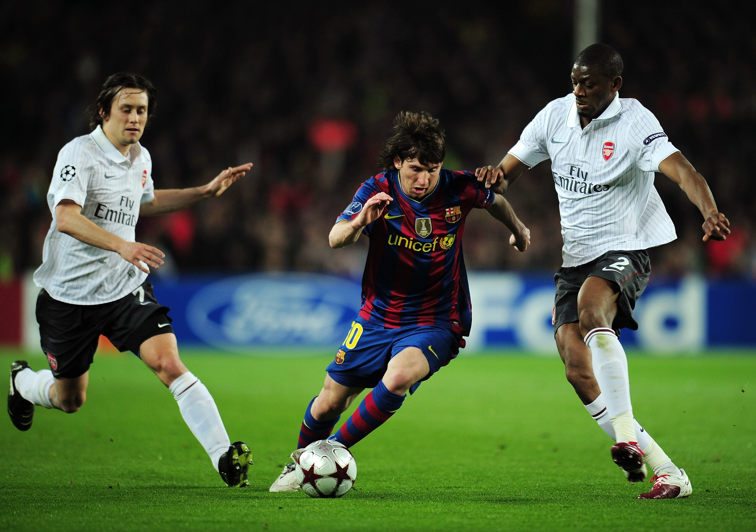 BARCELONA, SPAIN - APRIL 06: Lionel Messi of Barcelona dribbles the ball during the UEFA Champions League quarter final second leg match between Barcelona and Arsenal at Camp Nou on April 6, 2010 in Barcelona, Spain. (Photo by Shaun Botterill/Getty Imag BARCELONA, SPAIN - APRIL 06: Lionel Messi of Barcelona dribbles the ball during the UEFA Champions League quarter final second leg match between Barcelona and Arsenal at Camp Nou on April 6, 2010 in Barcelona, Spain. (Photo by Shaun Botterill/Getty Imag