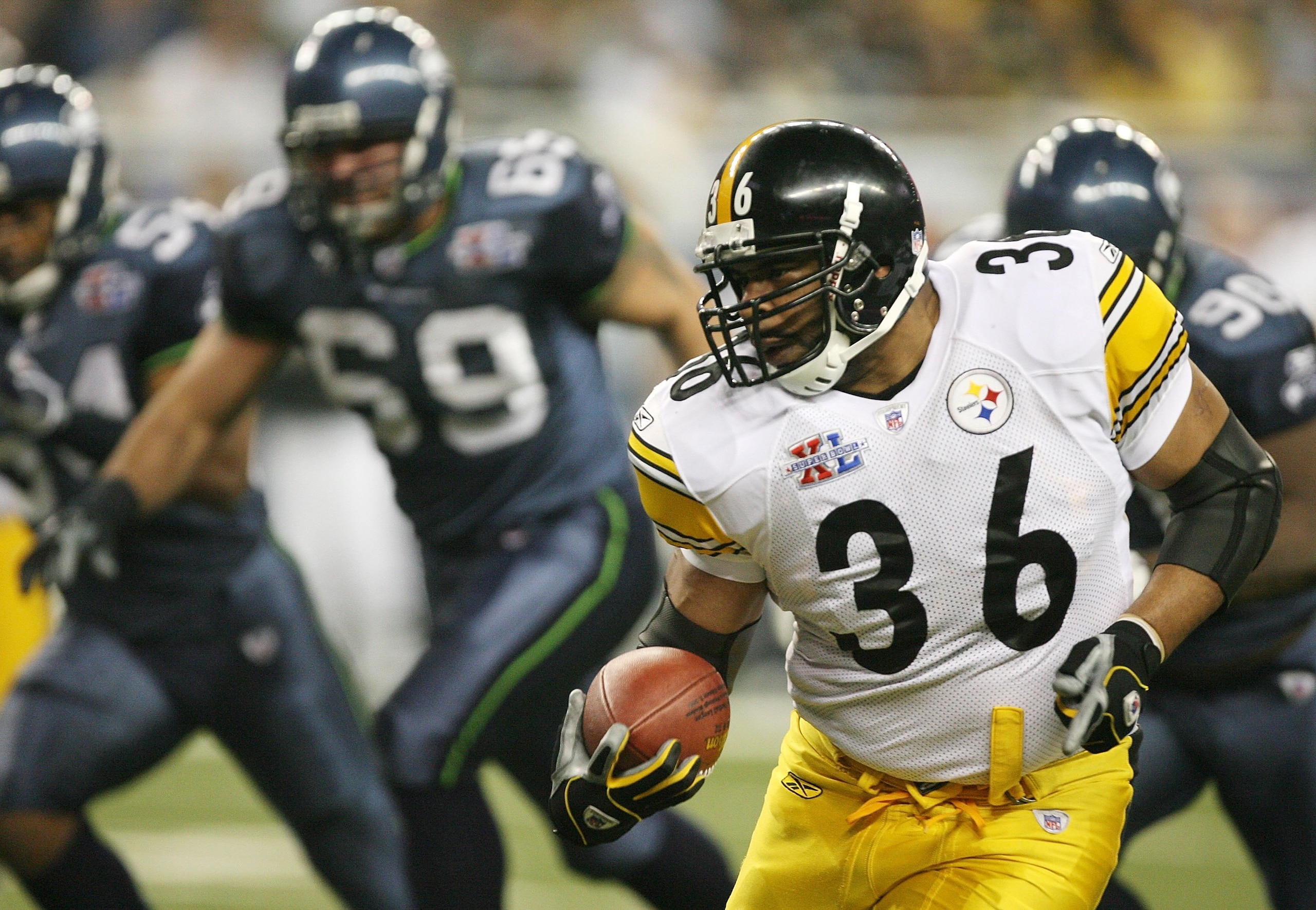 DETROIT - FEBRUARY 05:  Running back Jerome Bettis #36 of the Pittsburgh Steelers looks for room to run against the Seattle Seahawks in the third quarter in Super Bowl XL at Ford Field on February 5, 2006 in Detroit, Michigan.  (Photo by Harry How/Getty I