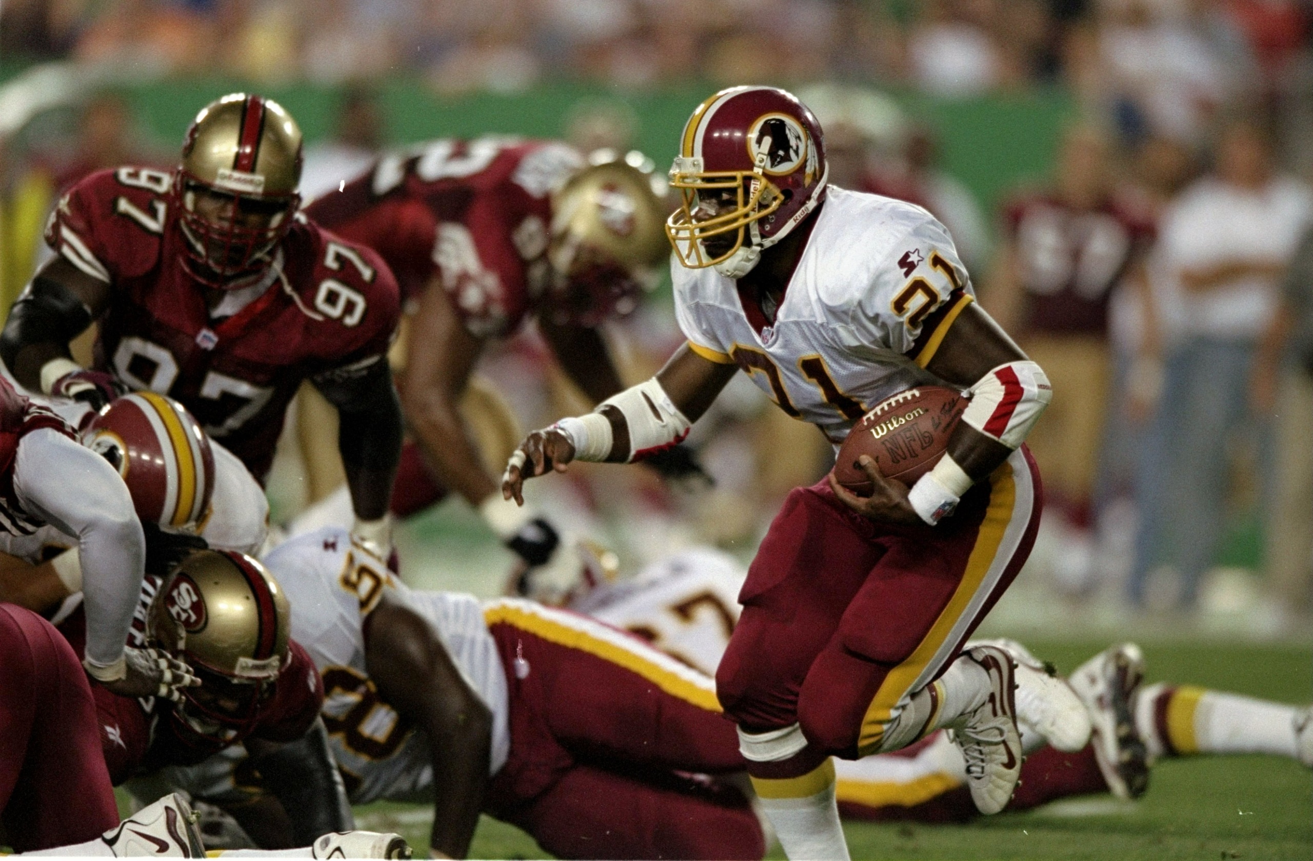 14 Sep 1998:  Running back Terry Allen #21 of the Washington Redskins in action during the game against the San Francisco 49ers at the Jack Kent Cooke Stadium in Landover, Maryland. The 49ers defeated the Redskins 45-10. Mandatory Credit: Doug Pensinger