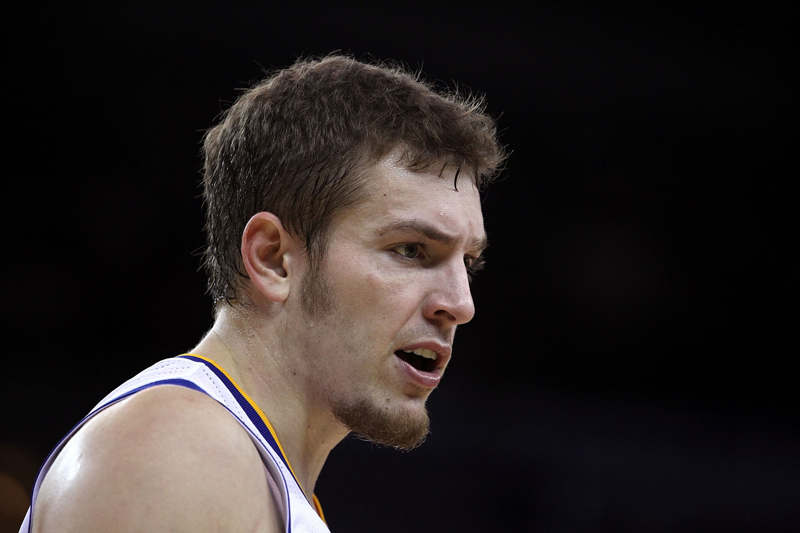 OAKLAND, CA - DECEMBER 20:  David Lee #10 of the Golden State Warriors in action against the Houston Rockets at Oracle Arena on December 20, 2010 in Oakland, California. NOTE TO USER: User expressly acknowledges and agrees that, by downloading and or usin