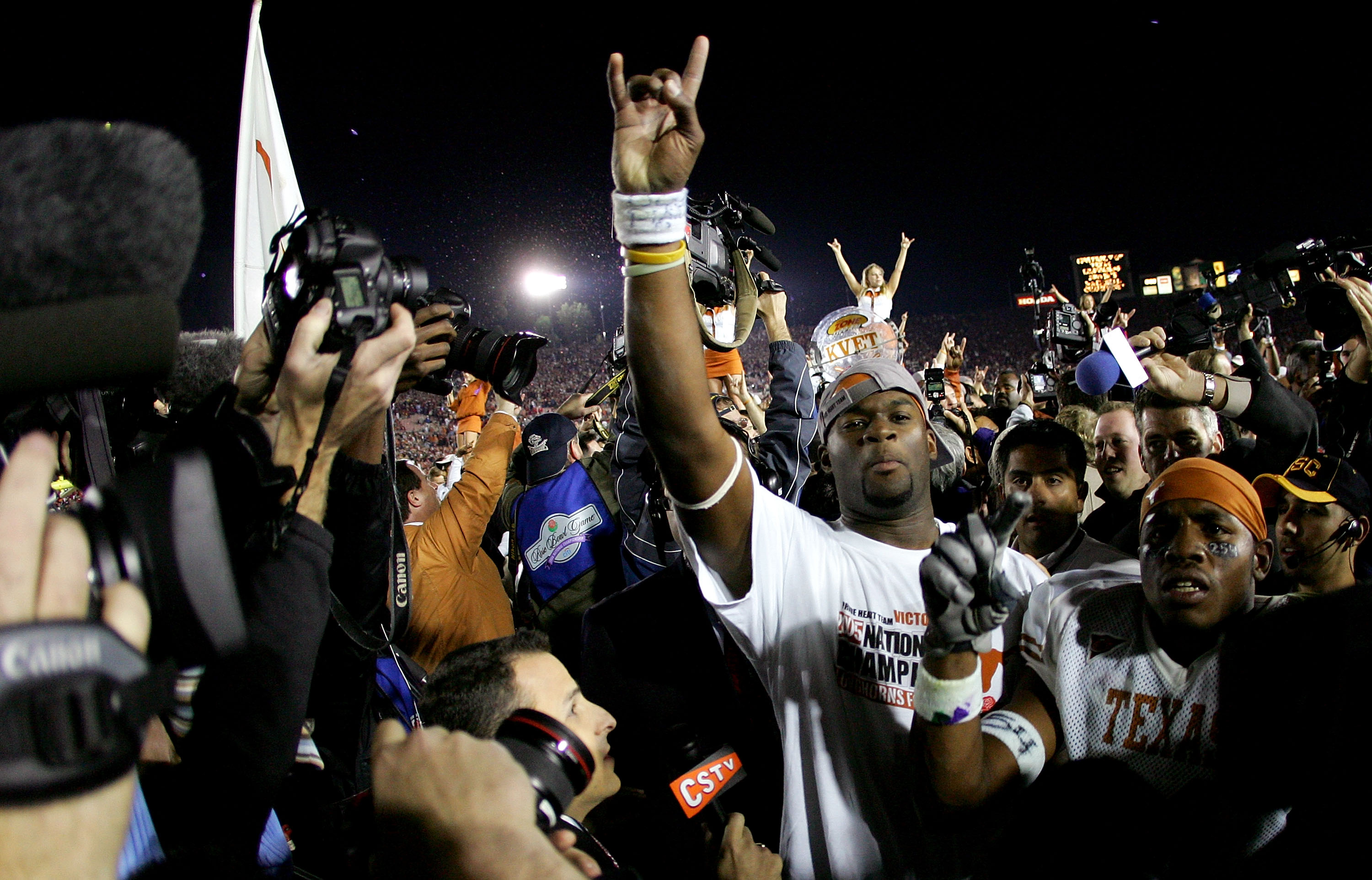 PASADENA, CA - JANUARY 04:  Quarterback Vince Young #10 of the Texas Longhorns celebrates after defeating the USC Trojans in the final moments of the BCS National Championship Rose Bowl Game at the Rose Bowl on January 4, 2006 in Pasadena, California.  Te