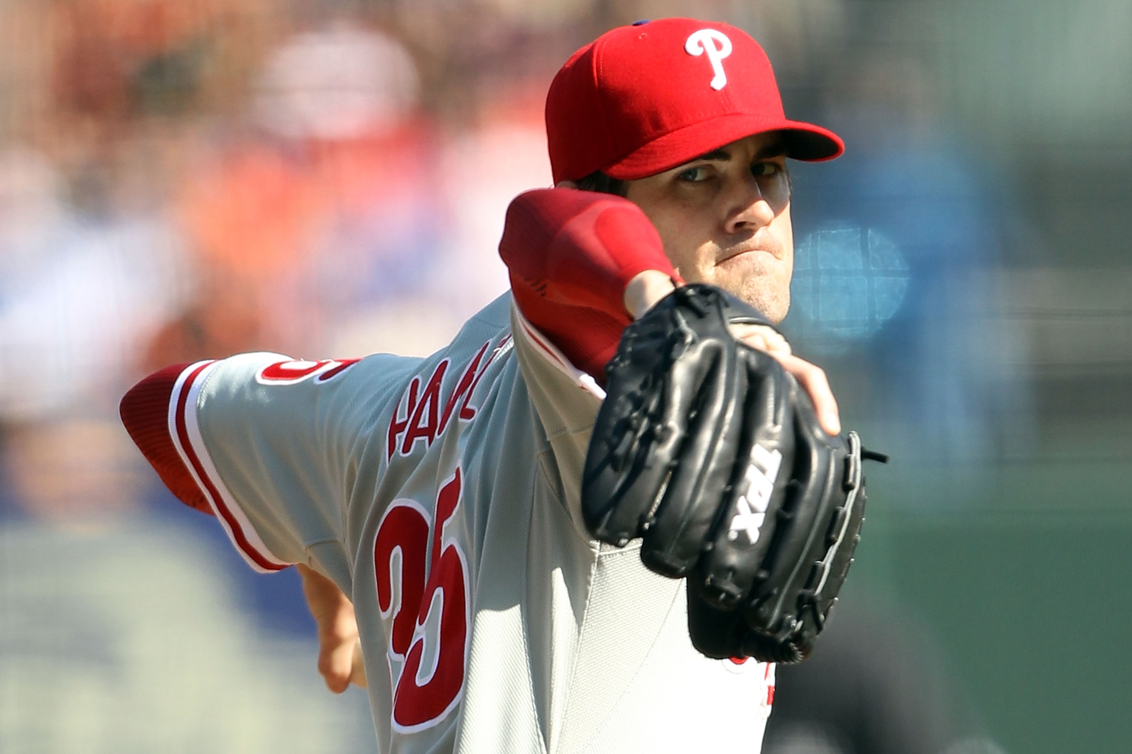 SAN FRANCISCO - OCTOBER 19:  Cole Hamels #35 of the Philadelphia Phillies pitches in the first inning against the San Francisco Giants in Game Three of the NLCS during the 2010 MLB Playoffs at AT&T Park on October 19, 2010 in San Francisco, California.  (