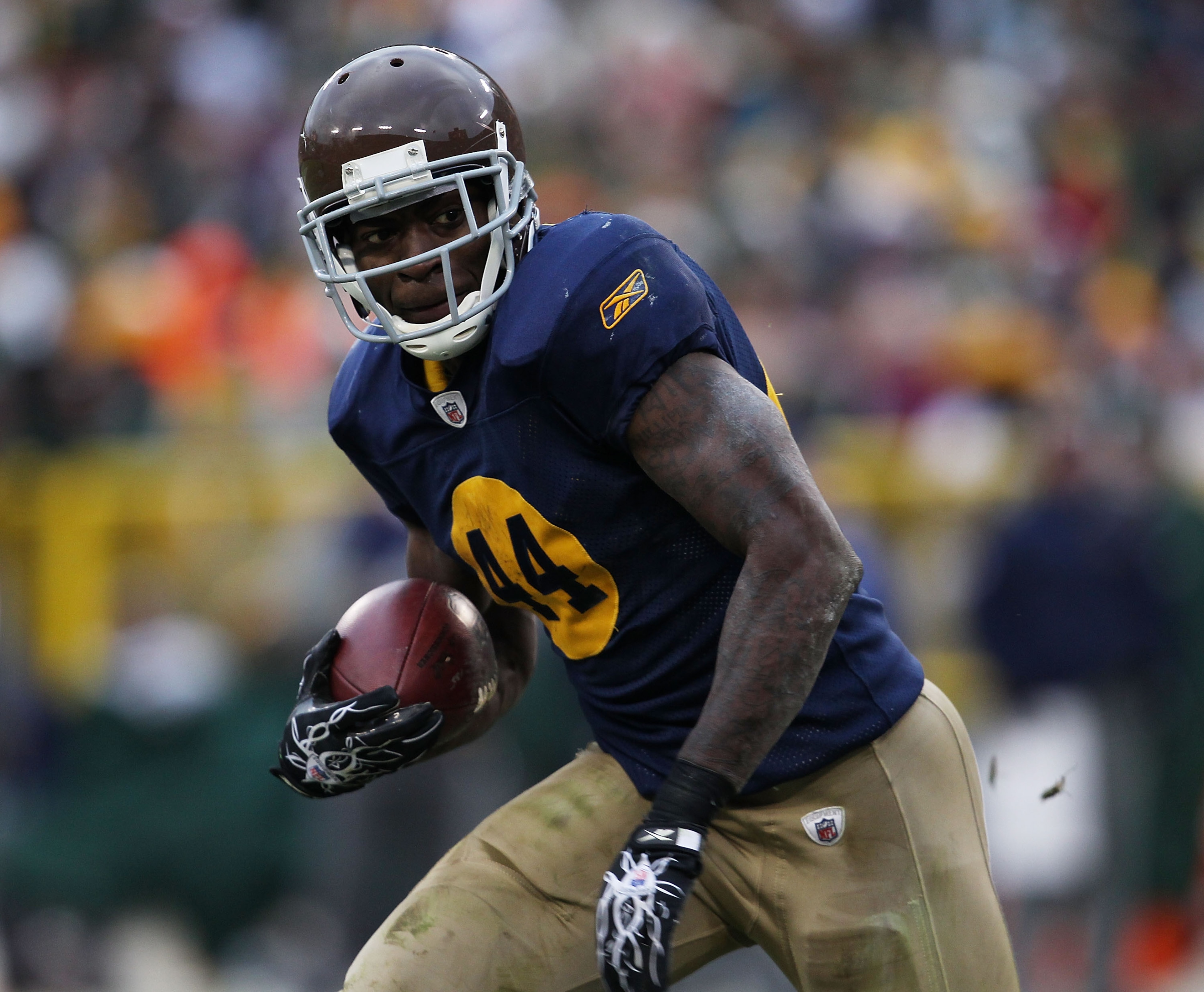 GREEN BAY, WI - DECEMBER 05: James Starks #44 of the Green Bay Packers runs against the San Francisco 49ers at Lambeau Field on December 5, 2010 in Green Bay, Wisconsin. The Packers defeated the 49ers 34-16. (Photo by Jonathan Daniel/Getty Images) GREEN BAY, WI - DECEMBER 05: James Starks #44 of the Green Bay Packers runs against the San Francisco 49ers at Lambeau Field on December 5, 2010 in Green Bay, Wisconsin. The Packers defeated the 49ers 34-16. (Photo by Jonathan Daniel/Getty Images)