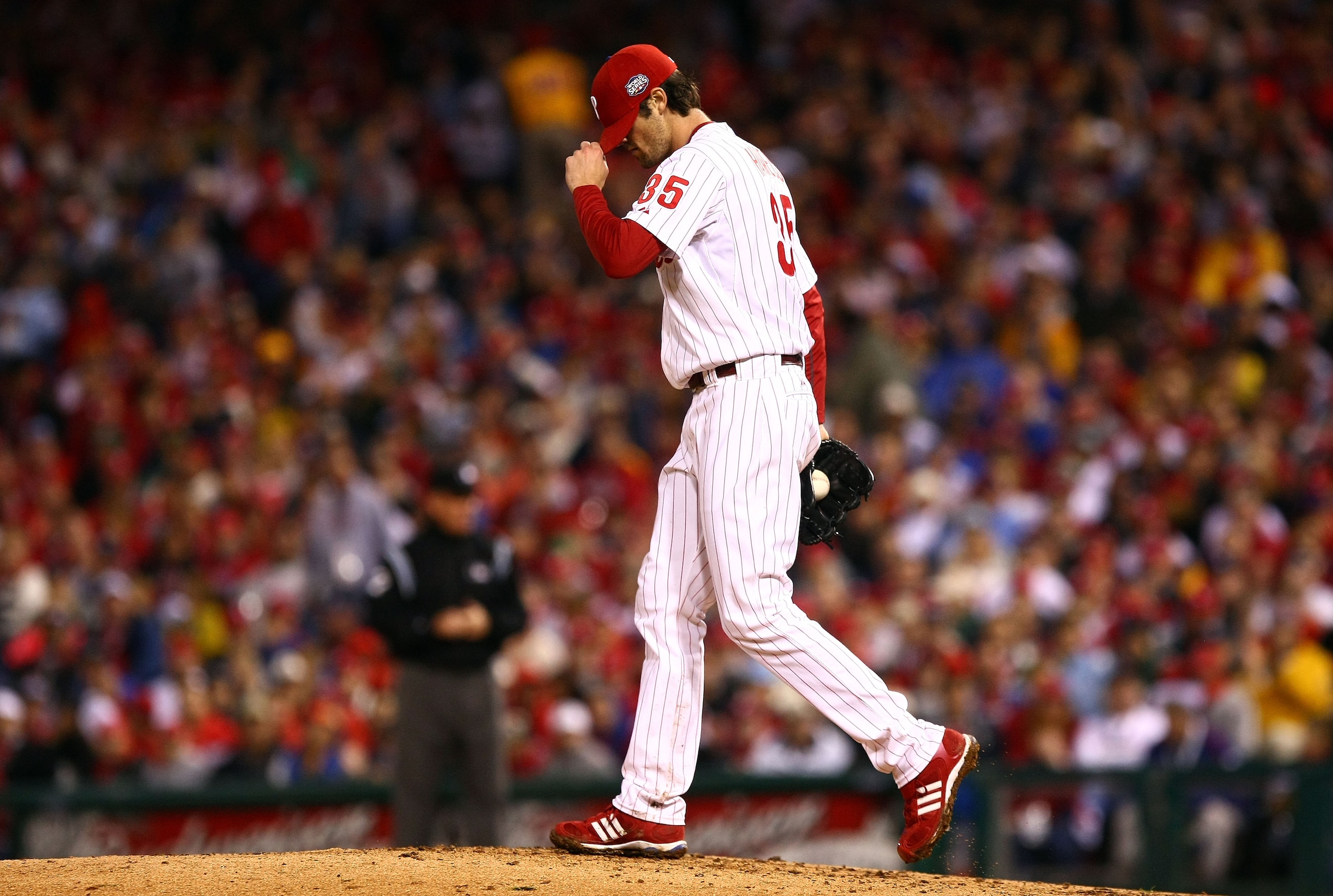 PHILADELPHIA - OCTOBER 31:  Starting pitcher Cole Hamels #35 of the Philadelphia Phillies walks on the mound against the New York Yankees in Game Three of the 2009 MLB World Series at Citizens Bank Park on October 31, 2009 in Philadelphia, Pennsylvania.