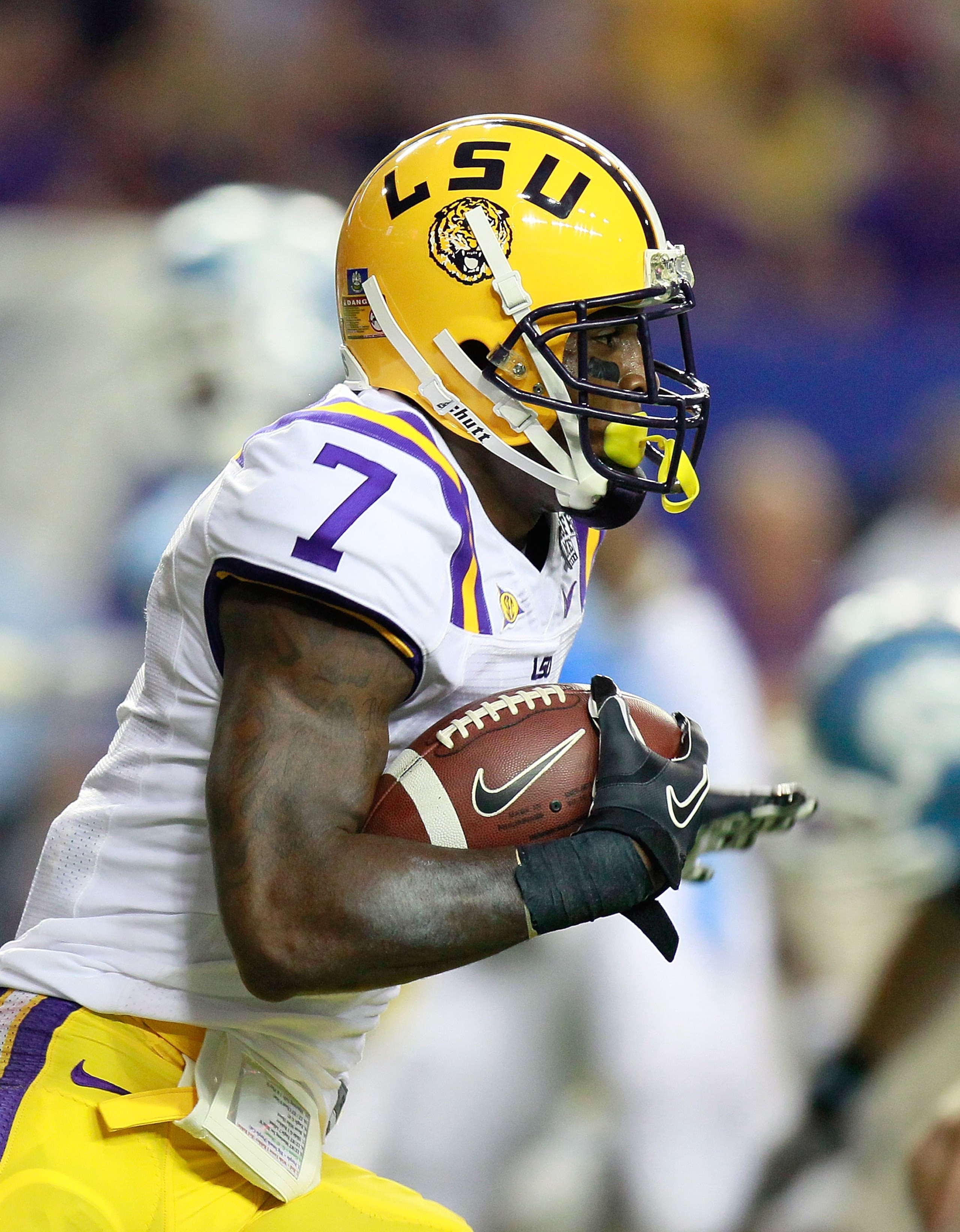 ATLANTA - SEPTEMBER 04:  Patrick Peterson #7 of the LSU Tigers against of the North Carolina Tar Heels during the Chick-fil-A Kickoff Game at Georgia Dome on September 4, 2010 in Atlanta, Georgia.  (Photo by Kevin C. Cox/Getty Images)