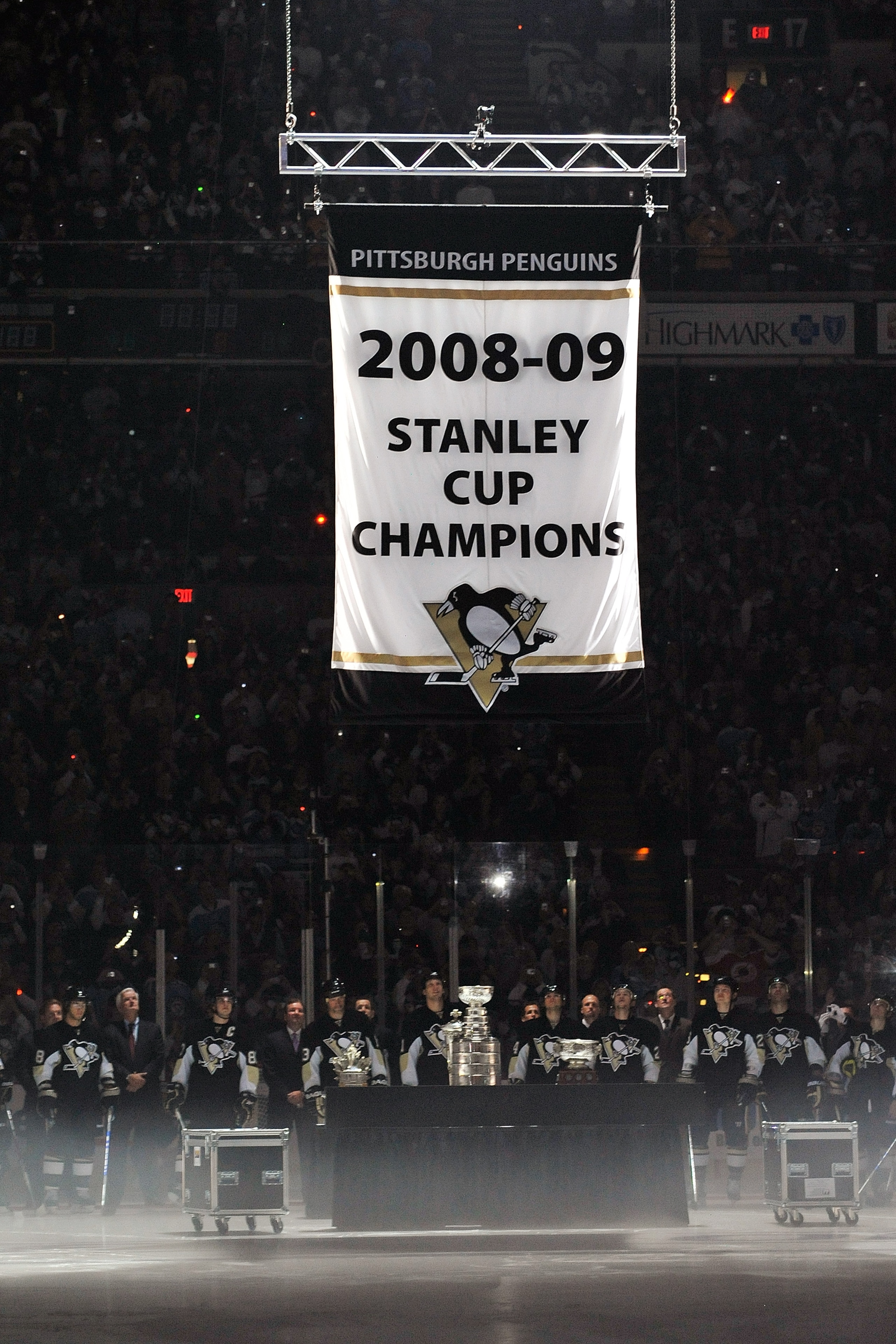 PITTSBURGH - OCTOBER 2: The Pittsburgh Penguins raise their Stanley Cup Champions banner before their game against the New York Rangers on October 2, 2009 at Mellon Arena in Pittsburgh, Pennsylvania. (Photo by Jamie Sabau/Getty Images) PITTSBURGH - OCTOBER 2: The Pittsburgh Penguins raise their Stanley Cup Champions banner before their game against the New York Rangers on October 2, 2009 at Mellon Arena in Pittsburgh, Pennsylvania. (Photo by Jamie Sabau/Getty Images)