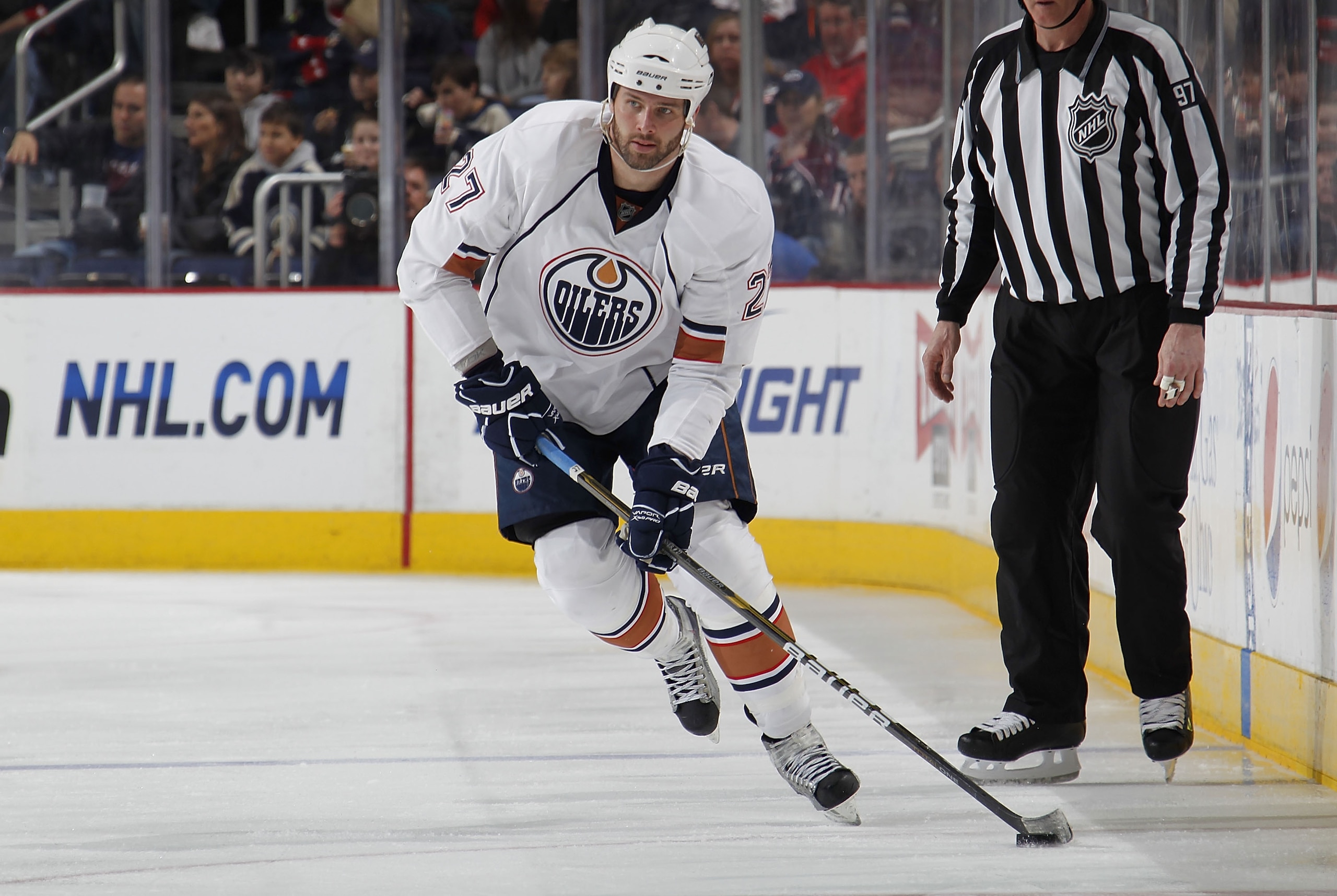 COLUMBUS, OH - FEBRUARY 05: Dustin Penner #27 of the Edmonton Oilers skates with the puck against the Columbus Blue Jackets at Nationwide Arena on February 5, 2011 in Columbus, Ohio.  (Photo by Gregory Shamus/Getty Images)