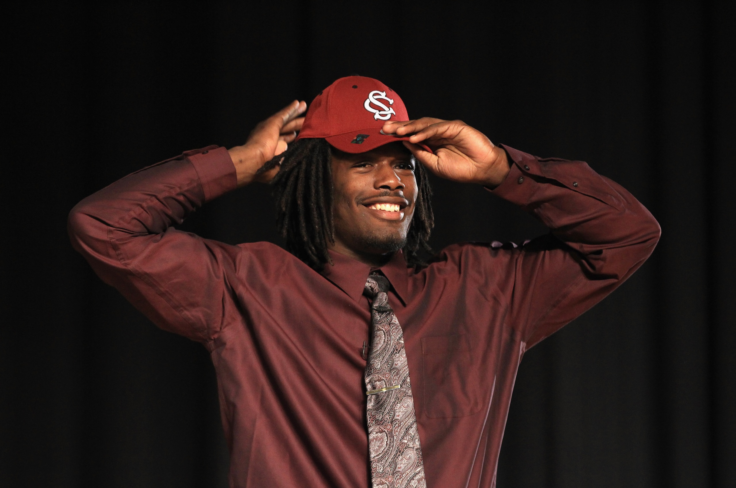 ROCK HILL, SC - FEBRUARY 14:  Jadeveon Clowney announces his college football commitment to the University of South Carolina Gamecocks during a press conference at South Pointe High School on February 14, 2011 in Rock Hill, South Carolina.  (Photo by Stre