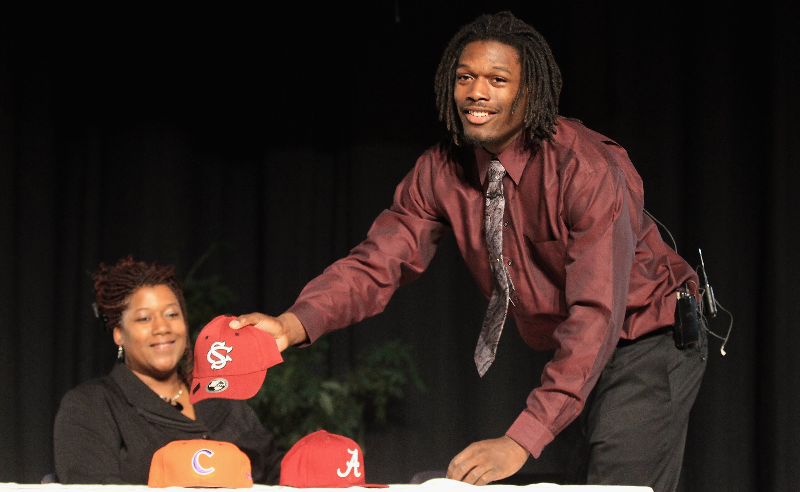 ROCK HILL, SC - FEBRUARY 14:  Jadeveon Clowney announces his college football commitment to the University of South Carolina Gamecocks along side his mother Josenna Clowney during a press conference at South Pointe High School on February 14, 2011 in Rock