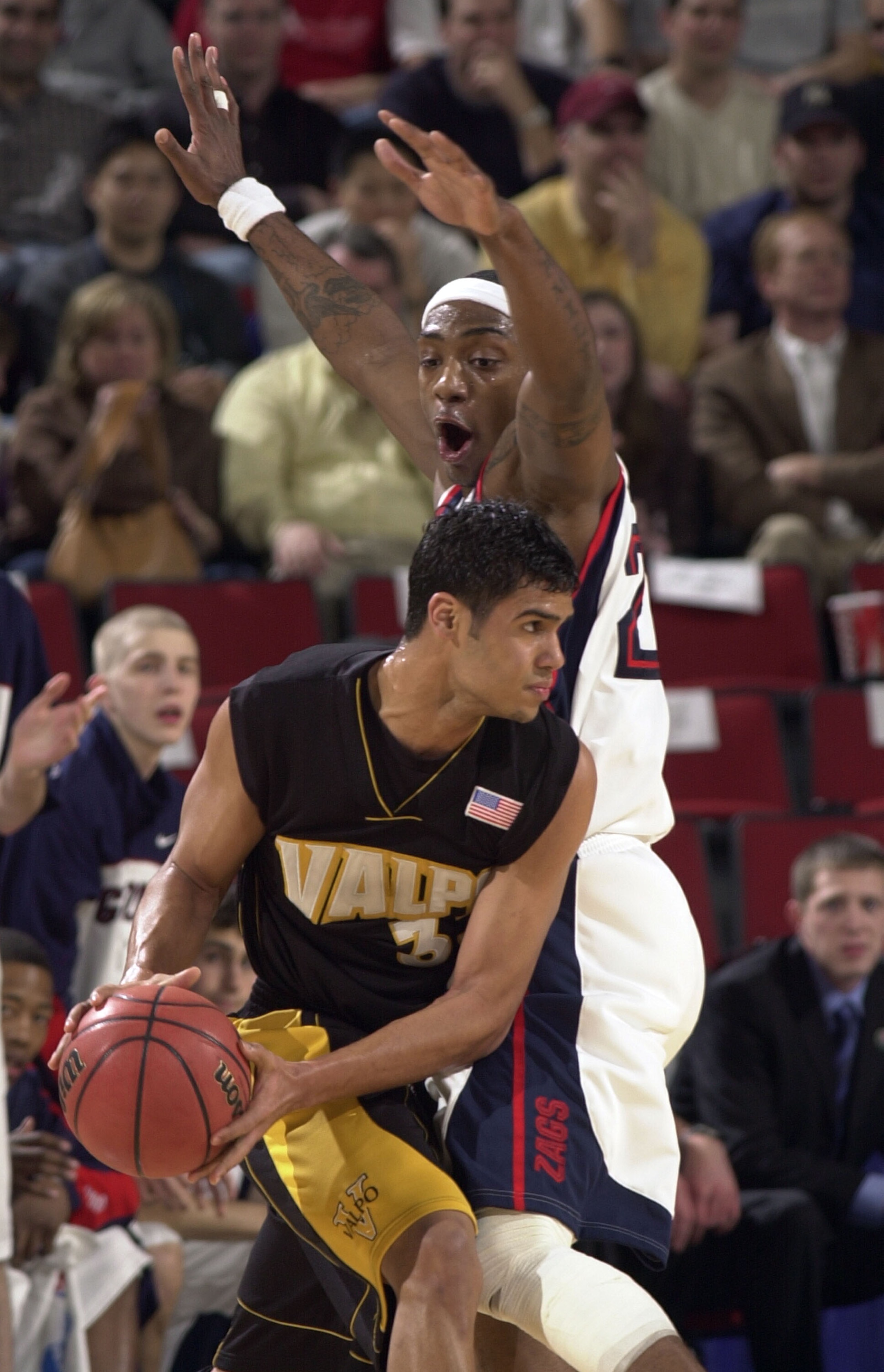 SEATTLE - MARCH 18:   Miguel Ali Berdiel #33 of the Valparaiso Crusaders looks to pass against the defense of Erroll Knight #22 of the Gonzaga Bulldogs during their 1st Round game of the NCAA Division I Men's Basketball Tournament March 18, 2004 at Key Ar