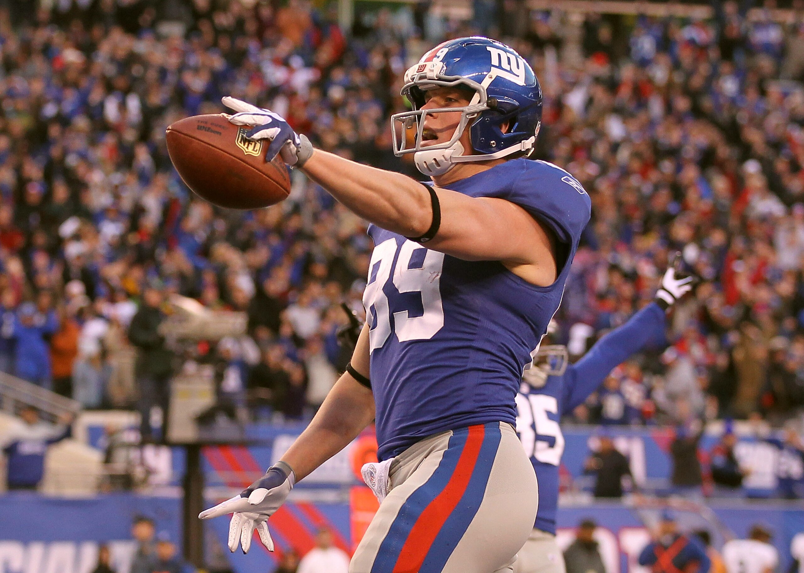 EAST RUTHERFORD, NJ - NOVEMBER 28: Kevin Boss #89 of the New York Giants scores the game winning touchdown against the Jacksonville Jaguars putting the Giants ahead 24-20 during the fourth Quarter of their game on November 28, 2010 at The New Meadowland EAST RUTHERFORD, NJ - NOVEMBER 28: Kevin Boss #89 of the New York Giants scores the game winning touchdown against the Jacksonville Jaguars putting the Giants ahead 24-20 during the fourth Quarter of their game on November 28, 2010 at The New Meadowland
