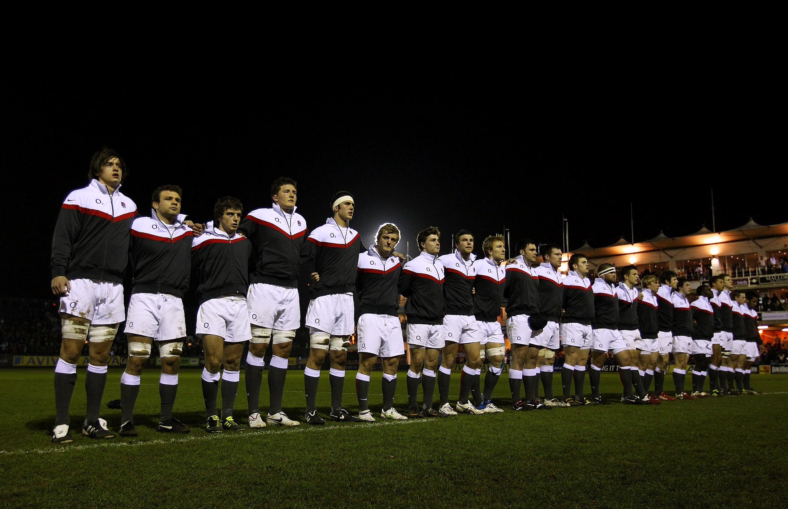 BATH, ENGLAND - FEBRUARY 11:  The England team lines up before the Under 20 international match between England U20 and Italy U20 at Recreation Ground on February 11, 2011 in Bath, England.  (Photo by Stu Forster/Getty Images)