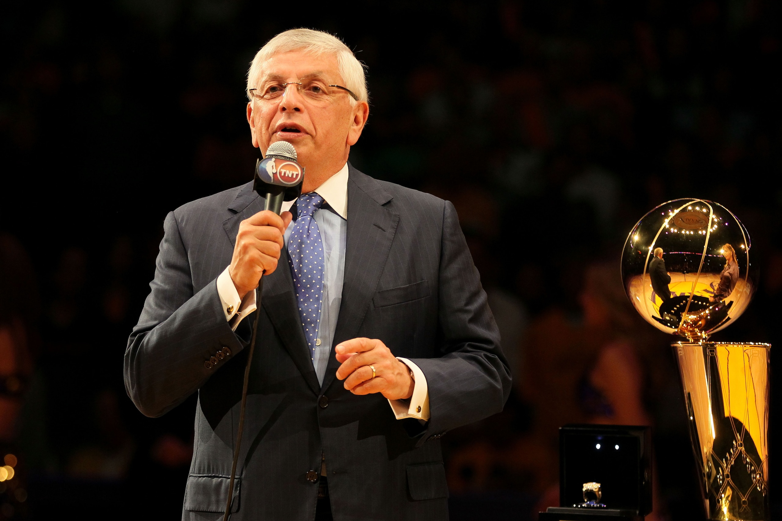 LOS ANGELES, CA - OCTOBER 26: Commissioner David Stern speaks to the crowd prior to presenting the 2009-2010 Championship Rings to the Los Angeles Lakers at Staples Center on October 26, 2010 in Los Angeles, California. NOTE TO USER: User expressly ackno LOS ANGELES, CA - OCTOBER 26: Commissioner David Stern speaks to the crowd prior to presenting the 2009-2010 Championship Rings to the Los Angeles Lakers at Staples Center on October 26, 2010 in Los Angeles, California. NOTE TO USER: User expressly ackno