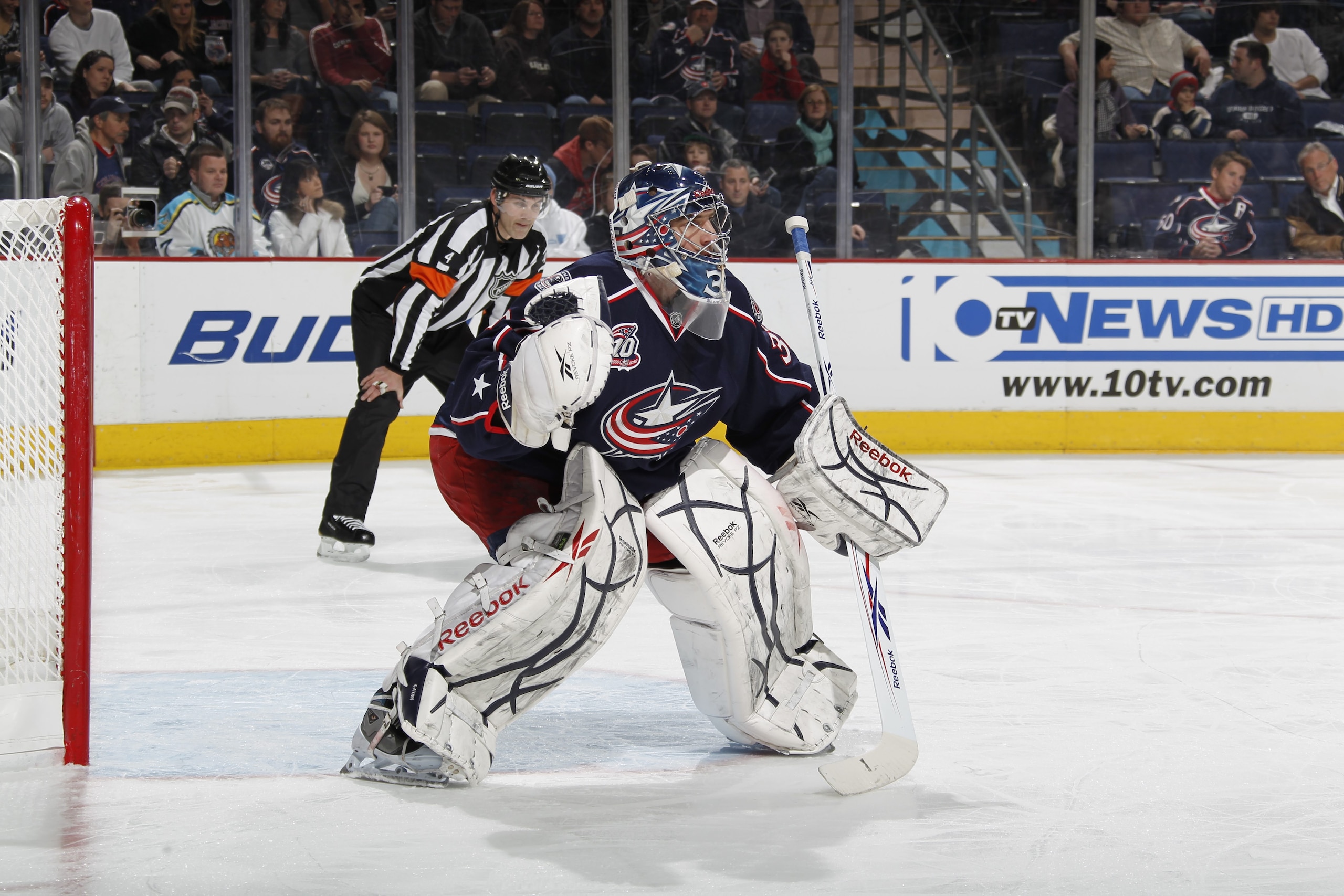 COLUMBUS, OH - JANUARY 11: Goalie Mathieu Garon #32 of the Columbus Blue Jackets skates against the Phoenix Coyotes during a game on January 11, 2011 at the Nationwide Arena in Columbus, Ohio. (Photo by Gregory Shamus/Getty Images)