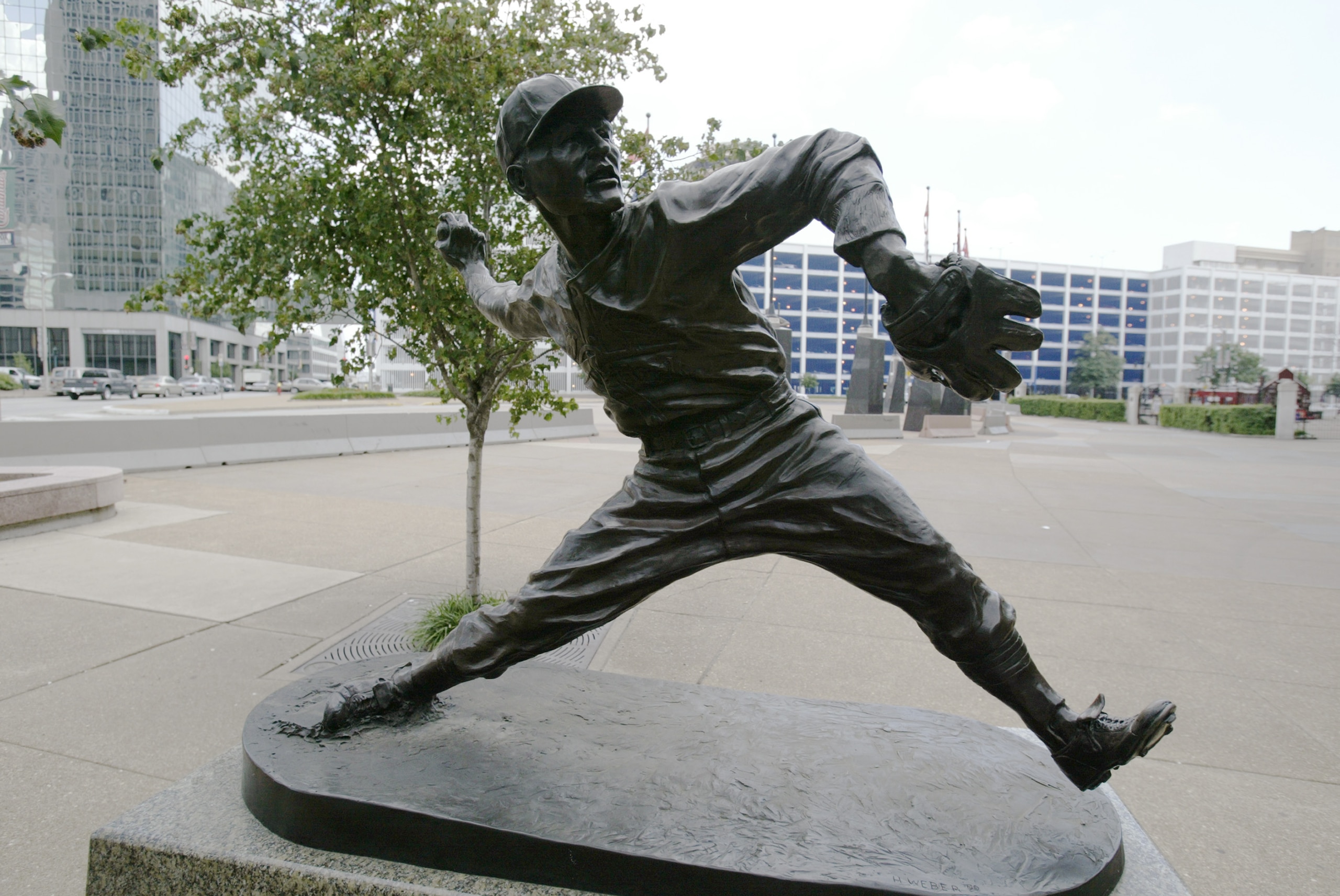 ST LOUIS - JULY 18: Statue of Jay Hanna 'Dizzy' Dean #17 of the St. Louis Cardinals is outside of Busch Stadium on July 18, 2004 in St. Louis, Missouri. (Photo by Dilip Vishwanat/Getty Images) ST LOUIS - JULY 18: Statue of Jay Hanna 'Dizzy' Dean #17 of the St. Louis Cardinals is outside of Busch Stadium on July 18, 2004 in St. Louis, Missouri. (Photo by Dilip Vishwanat/Getty Images)