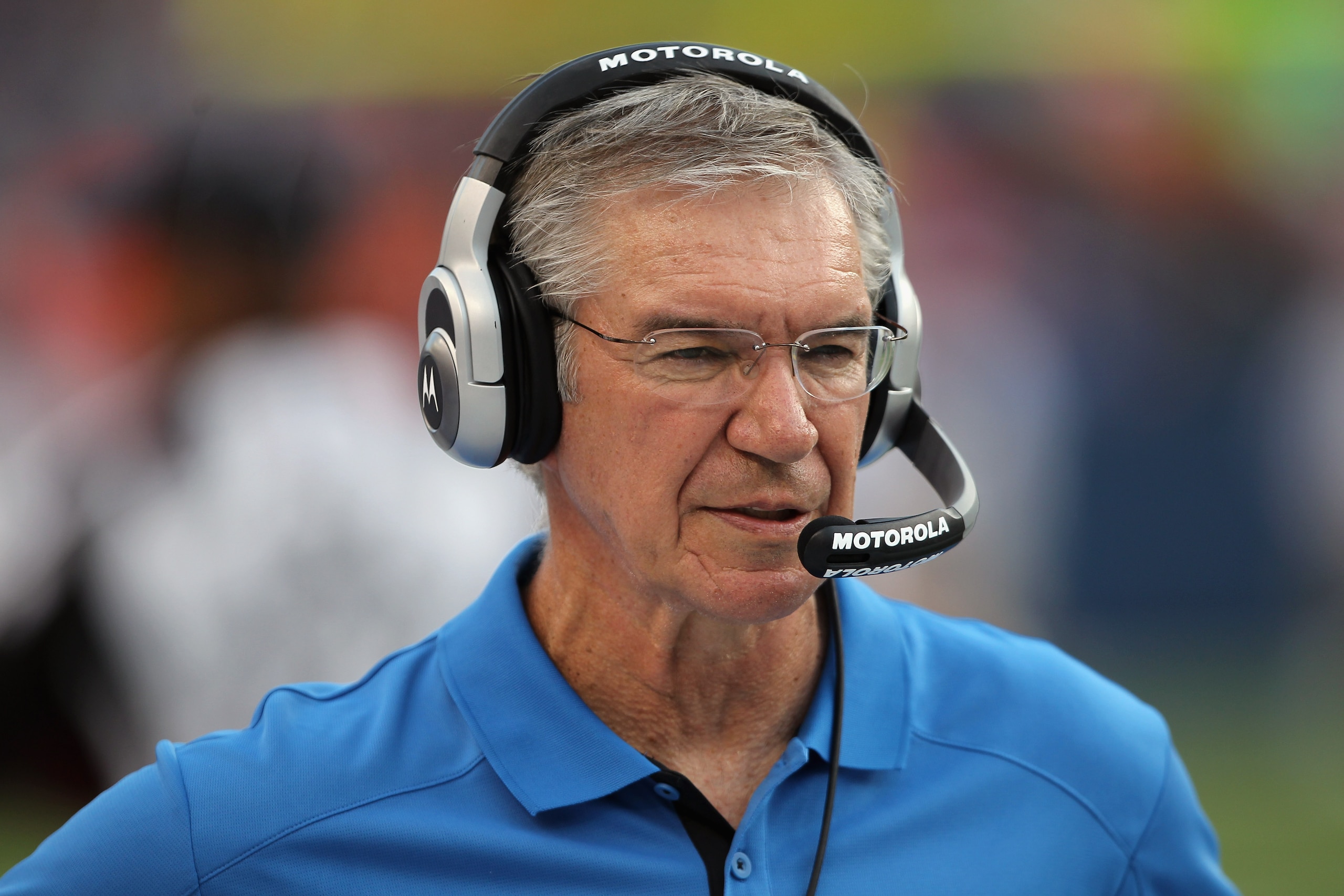 DENVER - AUGUST 21:  Defensive coordinator Gunther Cunningham of the Detroit Lions works from the bench against the Denver Broncos during preseason NFL action at INVESCO Field at Mile High on August 21, 2010 in Denver, Colorado. The Lions defeated the Bro