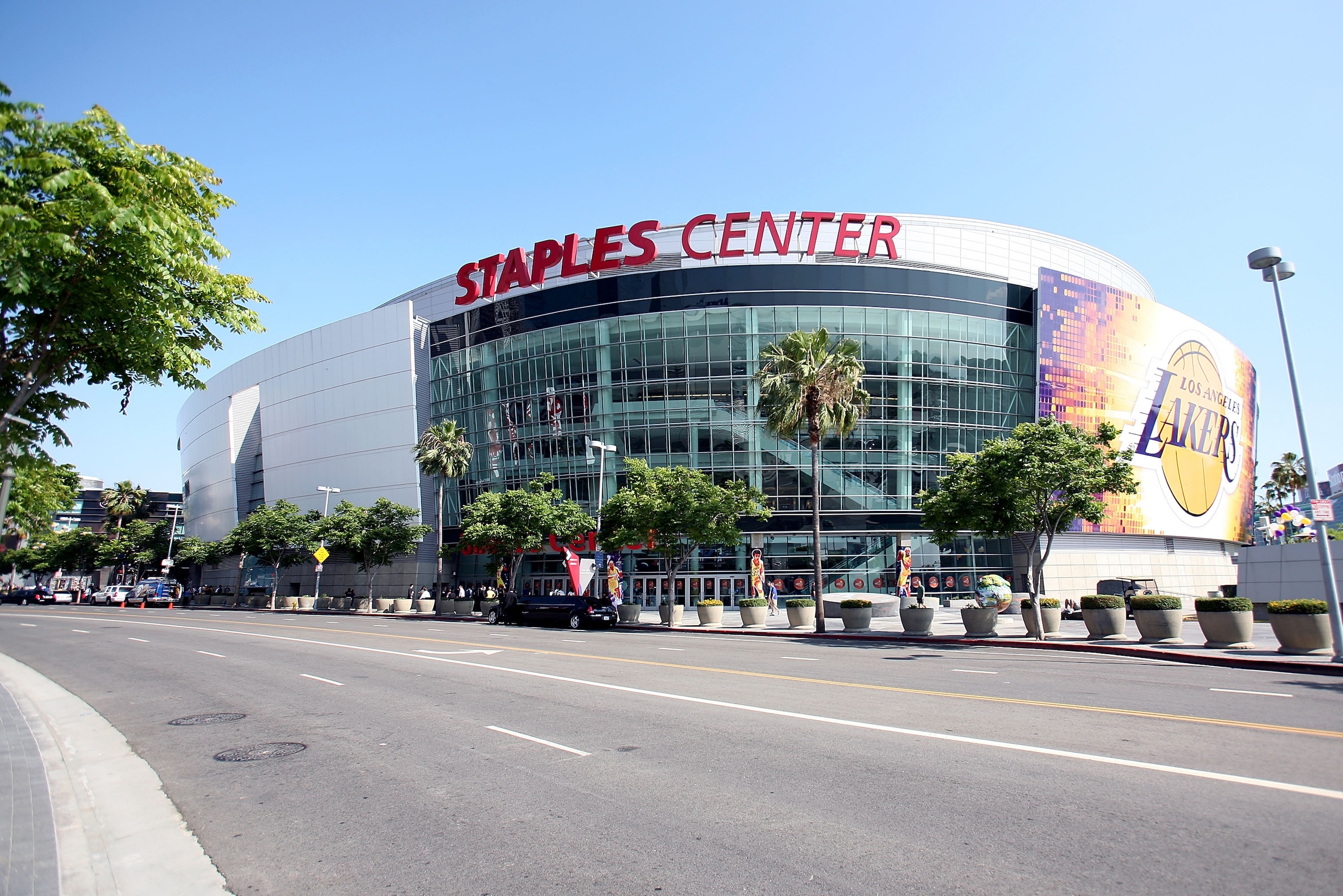 LOS ANGELES, CA - JUNE 04:  Staples Center before the start of Game One of the 2009 NBA Finals between the Los Angeles Lakers and the Orlando Magic on June 4, 2009 in Los Angeles, California. NOTE TO USER: User expressly acknowledges and agrees that, by d