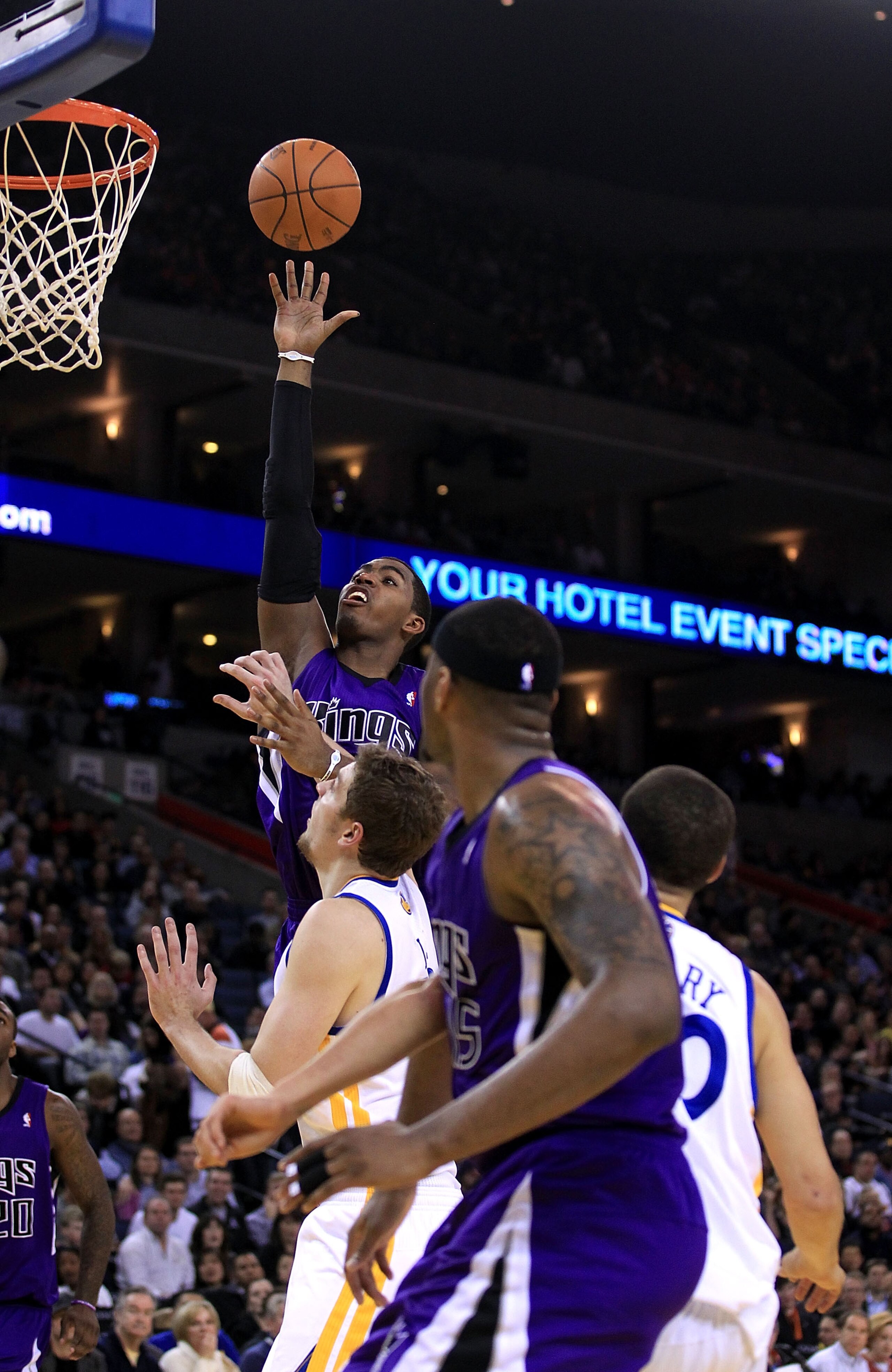OAKLAND, CA - JANUARY 21:  Jason Thompson #34 of the Sacramento Kings goes up for a shot against the Golden State Warriors at Oracle Arena on January 21, 2011 in Oakland, California. NOTE TO USER: User expressly acknowledges and agrees that, by downloadin