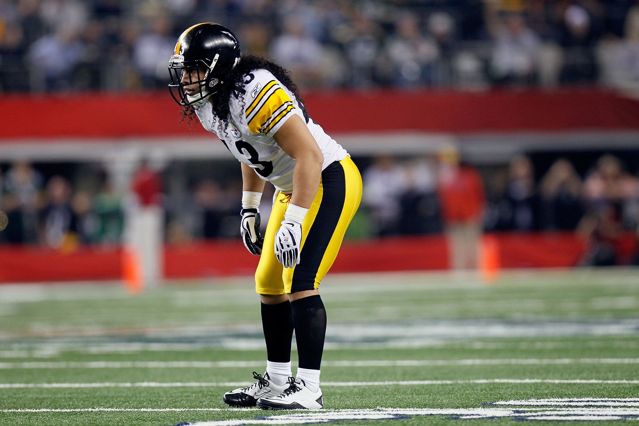ARLINGTON, TX - FEBRUARY 06: Troy Polamalu #43 of the Pittsburgh Steelers lines up on defense against the Green Bay Packers during Super Bowl XLV at Cowboys Stadium on February 6, 2011 in Arlington, Texas. The Packers won 31-25. (Photo by Kevin C. Cox/G ARLINGTON, TX - FEBRUARY 06: Troy Polamalu #43 of the Pittsburgh Steelers lines up on defense against the Green Bay Packers during Super Bowl XLV at Cowboys Stadium on February 6, 2011 in Arlington, Texas. The Packers won 31-25. (Photo by Kevin C. Cox/G