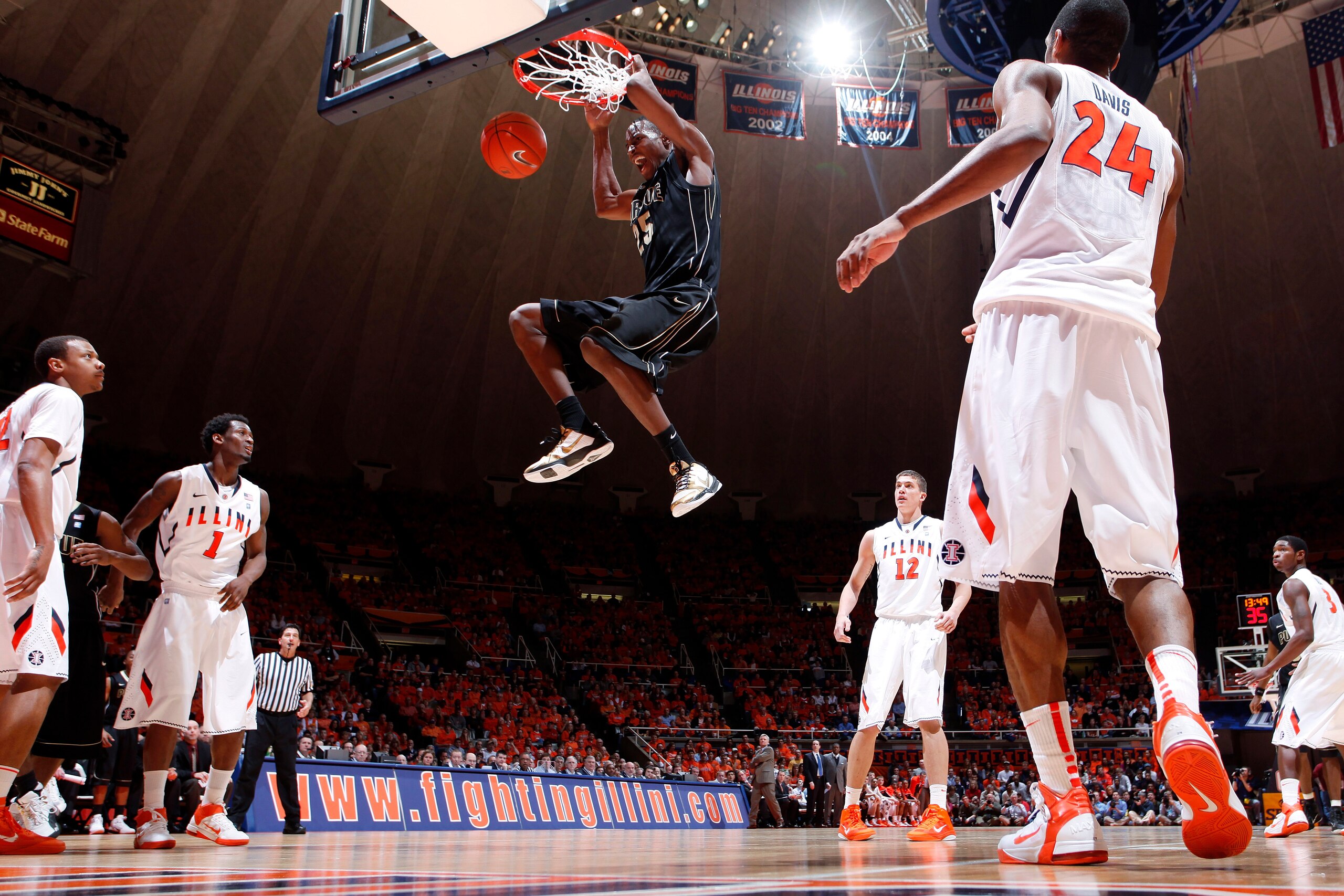 CHAMPAIGN, IL - FEBRUARY 13: JaJuan Johnson #25 of the Purdue Boilermakers gets free for a dunk against the Illinois Fighting Illini at Assembly Hall on February 13, 2011 in Champaign, Illinois. Purdue defeated Illinois 81-70. (Photo by Joe Robbins/Getty