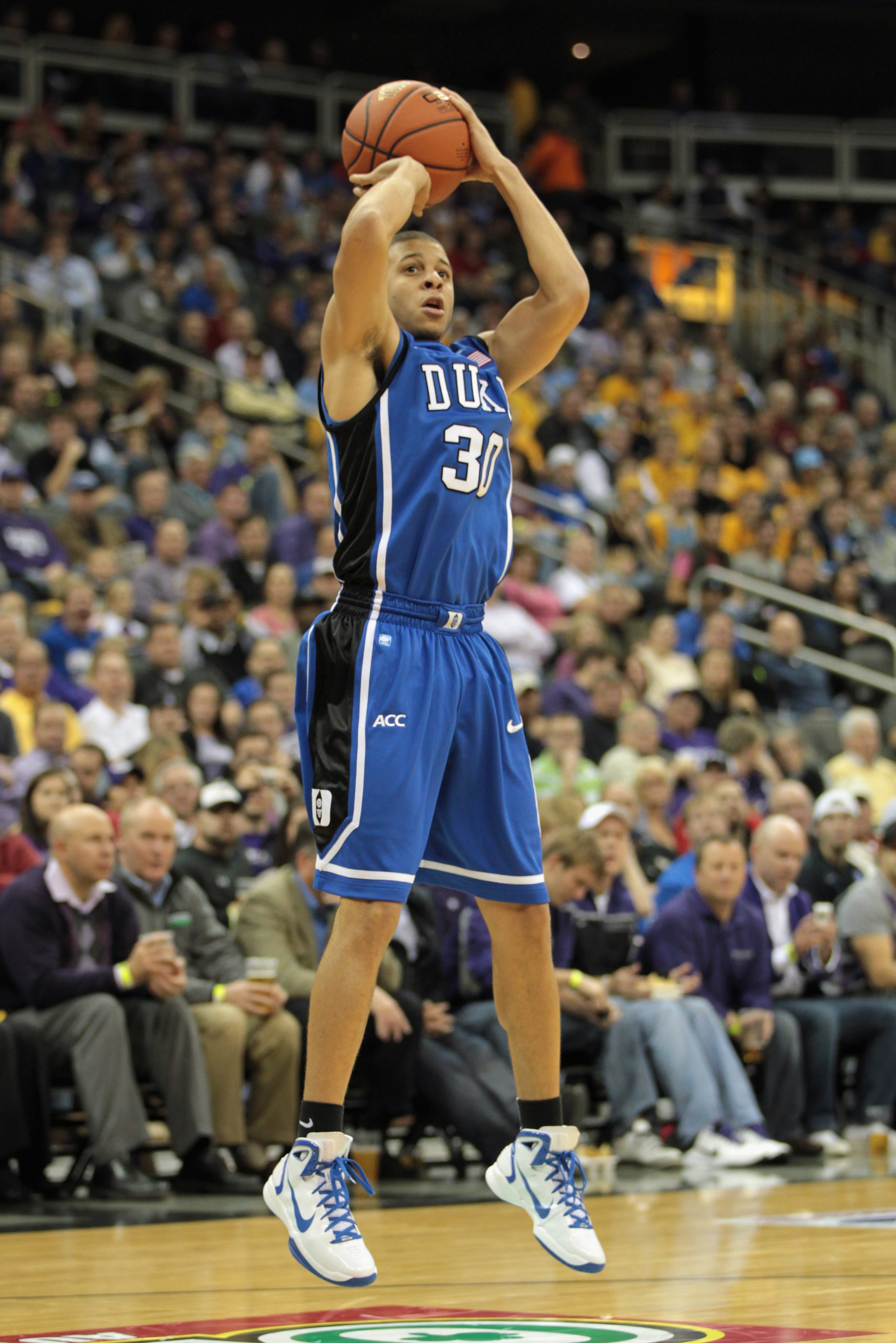 KANSAS CITY, MO - NOVEMBER 22:  Seth Curry #30 of the Duke Blue Devils in action during the CBE Classic game against the Marquette Golden Eagles on November 22, 2010 at the Sprint Center in Kansas City, Missouri.  (Photo by Jamie Squire/Getty Images)