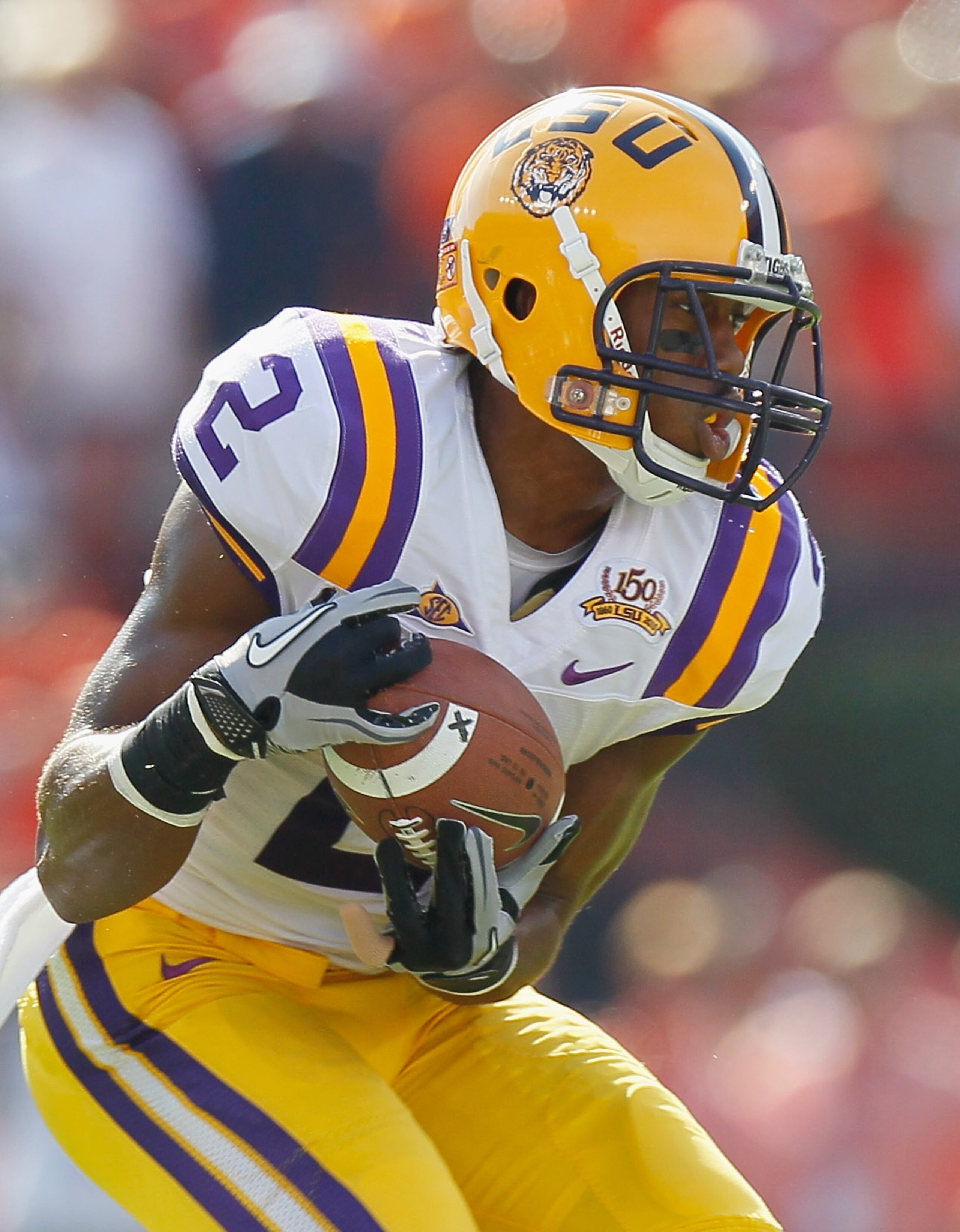AUBURN, AL - OCTOBER 23:  Rueben Randle #2 of the LSU Tigers against the Auburn Tigers at Jordan-Hare Stadium on October 23, 2010 in Auburn, Alabama.  (Photo by Kevin C. Cox/Getty Images)