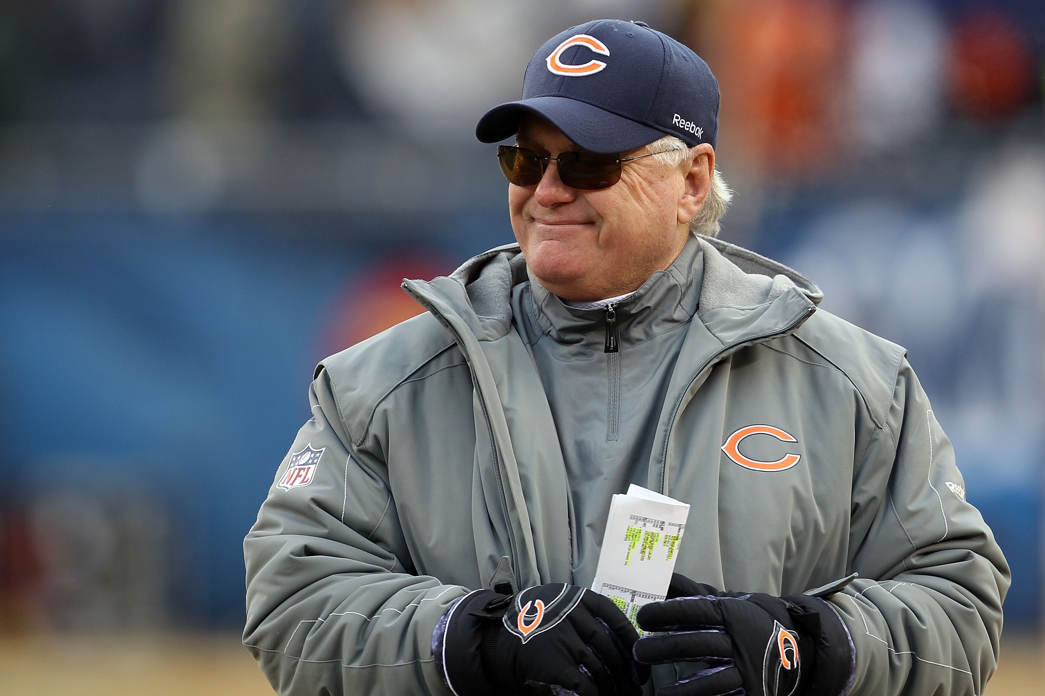 CHICAGO, IL - JANUARY 16:  Offensive coordinator Mike Martz of the Chicago Bears reacts in the second half against the Seattle Seahawks in the 2011 NFC divisional playoff game at Soldier Field on January 16, 2011 in Chicago, Illinois.  (Photo by Jonathan