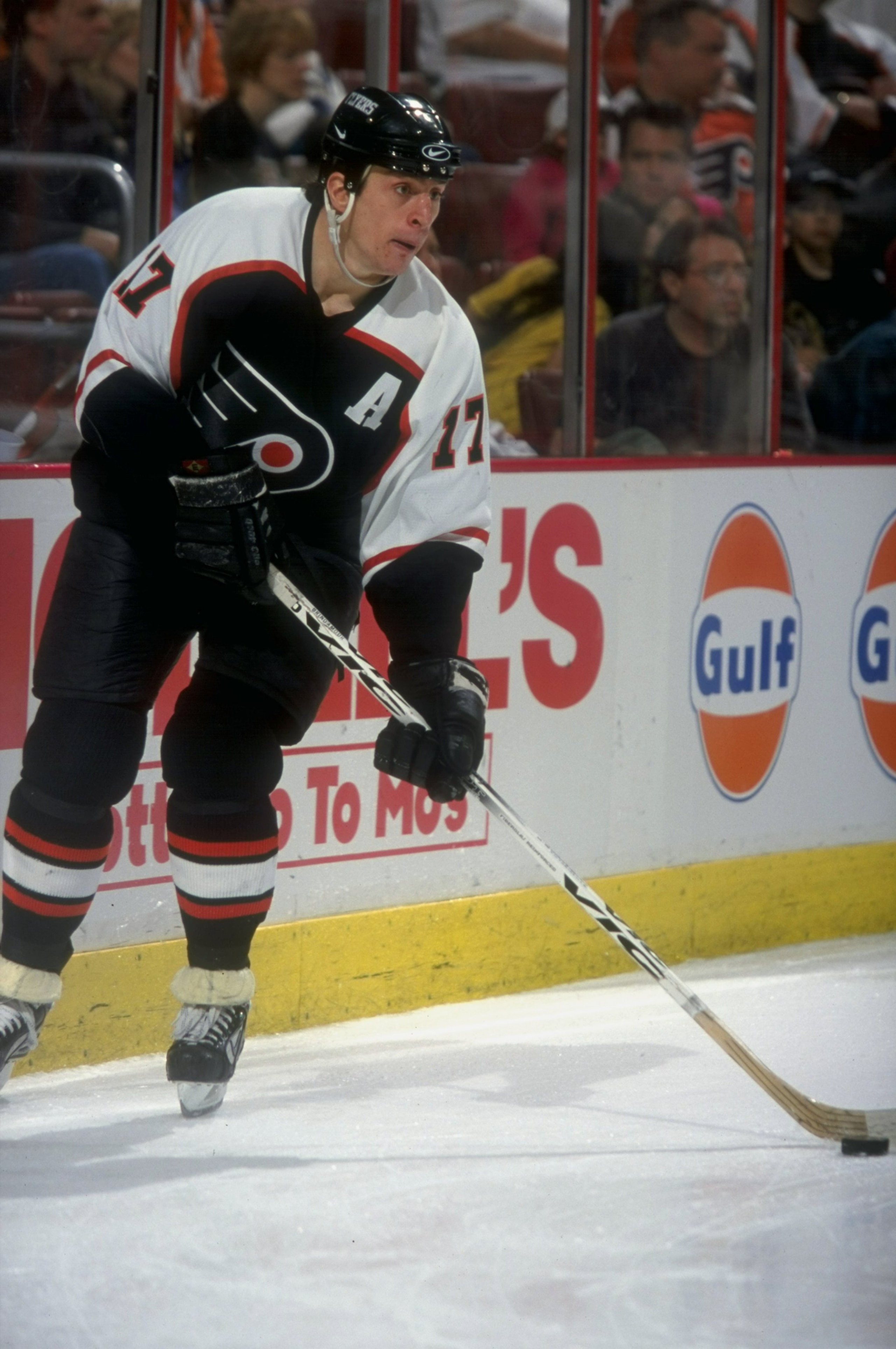 18 Apr 1998: Left wing Rod Brind''Amour of the Philadelphia Flyers in action during a game against the New York Rangers at the Corestates Center in Philadelphia, Pennsylvania. The Rangers defeated the Flyers 2-1. Mandatory Credit: Craig Melvin /Allsport 18 Apr 1998: Left wing Rod Brind''Amour of the Philadelphia Flyers in action during a game against the New York Rangers at the Corestates Center in Philadelphia, Pennsylvania. The Rangers defeated the Flyers 2-1. Mandatory Credit: Craig Melvin /Allsport