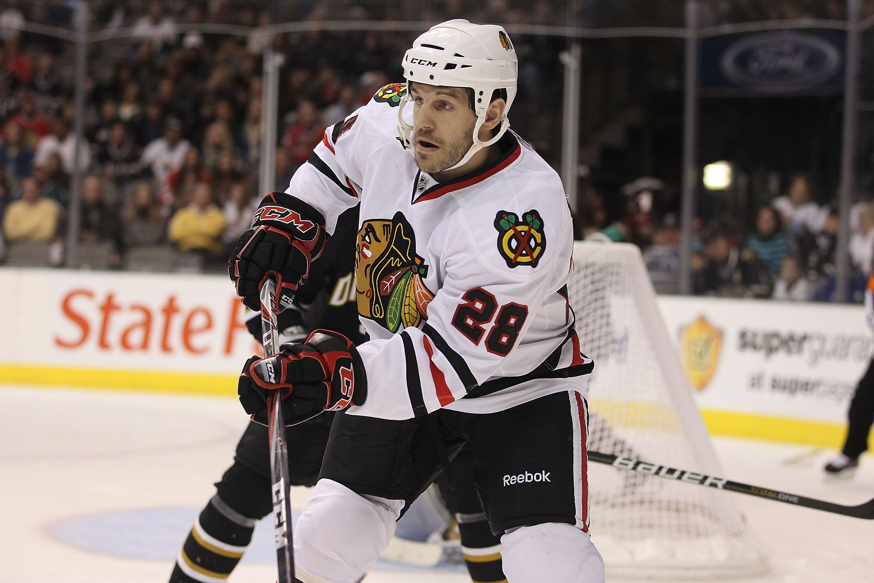 DALLAS, TX - FEBRUARY 11:  Center Jake Dowell #28 of the Chicago Blackhawks at American Airlines Center on February 11, 2011 in Dallas, Texas.  (Photo by Ronald Martinez/Getty Images)