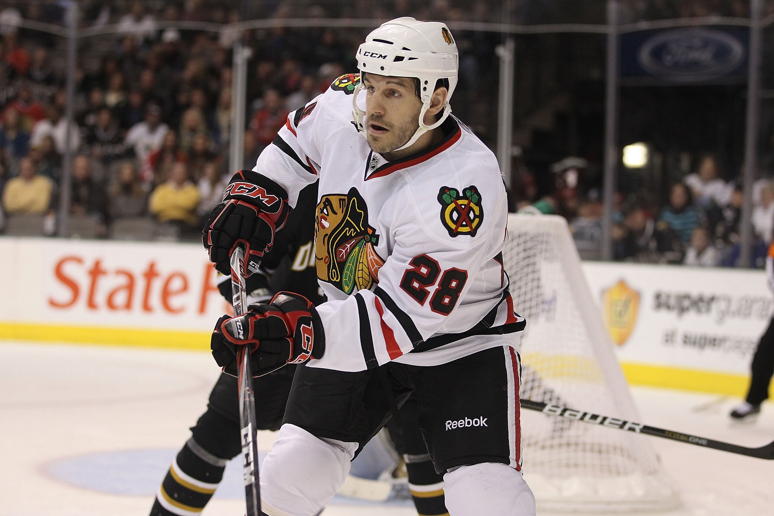 DALLAS, TX - FEBRUARY 11:  Center Jake Dowell #28 of the Chicago Blackhawks at American Airlines Center on February 11, 2011 in Dallas, Texas.  (Photo by Ronald Martinez/Getty Images)