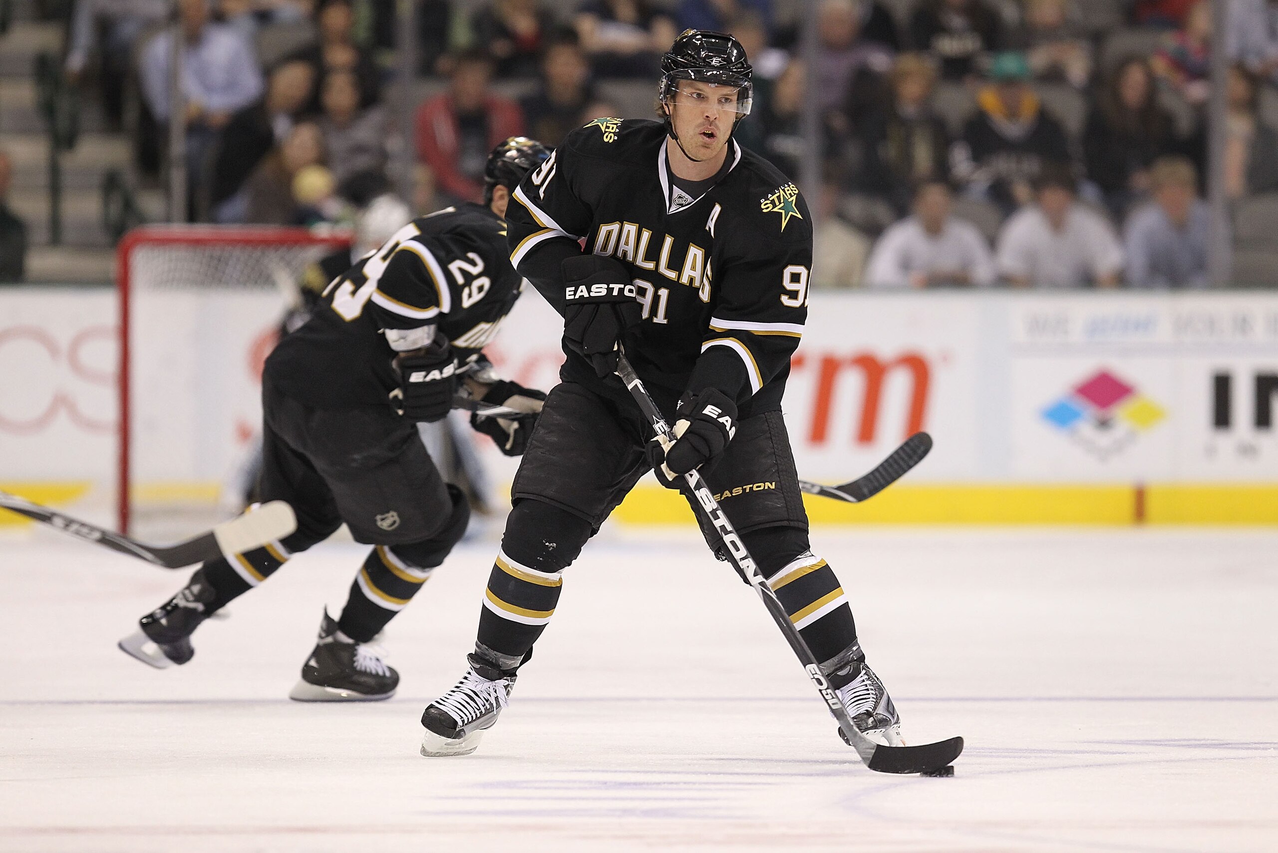 DALLAS, TX - FEBRUARY 13:  Center Brad Richards #91 of the Dallas Stars at American Airlines Center on February 13, 2011 in Dallas, Texas.  (Photo by Ronald Martinez/Getty Images)