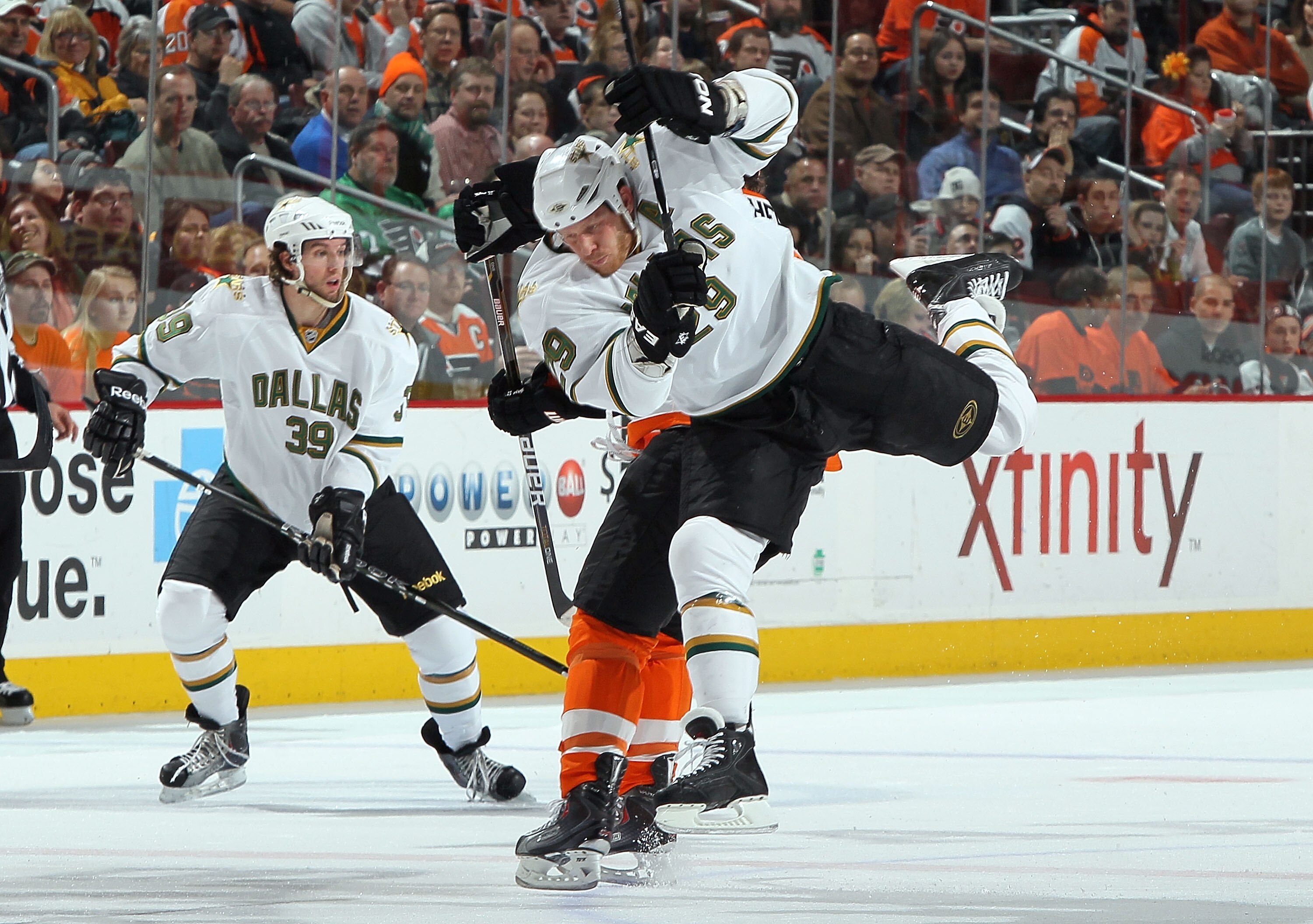 PHILADELPHIA, PA - FEBRUARY 05:  Steve Ott #29 of the Dallas Stars checks Nikolay Zherdev #93 of the Philadelphia Flyers on February 5, 2011 at Wells Fargo Center in Philadelphia, Pennsylvania.  (Photo by Jim McIsaac/Getty Images)