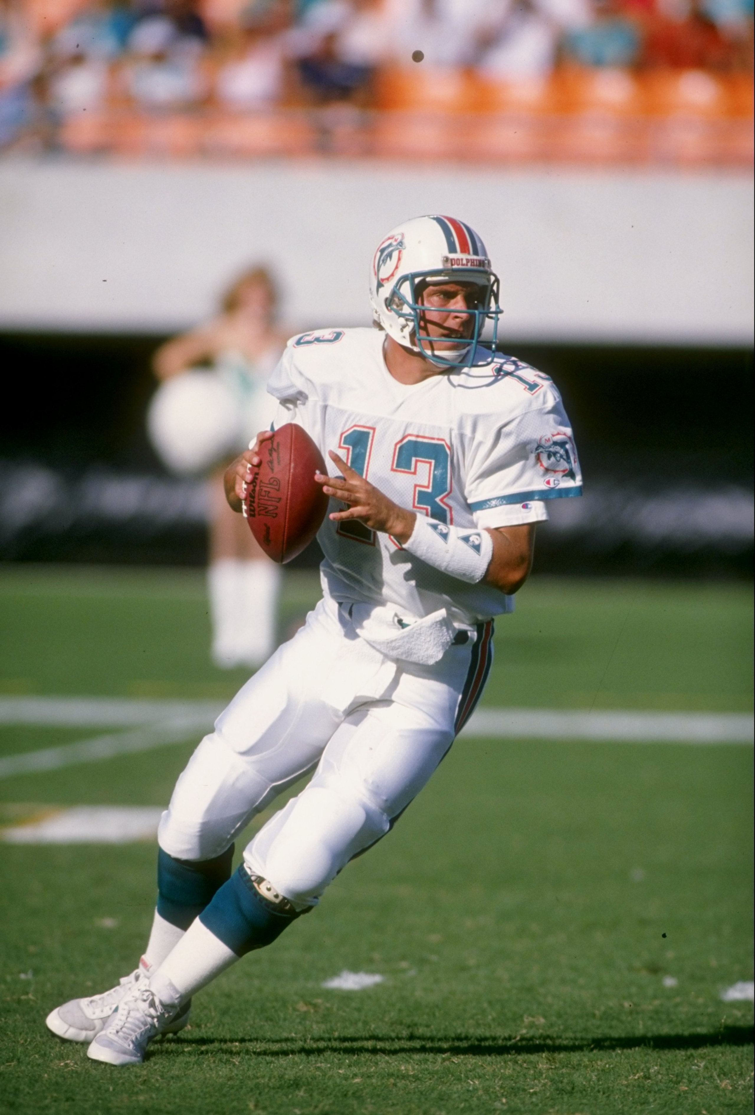 16 Oct 1988:  Quarterback Dan Marino of the Miami Dolphins prepares to pass the ball during a game against the San Diego Chargers at Joe Robbie Stadium in Miami, Florida.  The Dolphins won the game 31-28. Mandatory Credit: Allen Steele  /Allsport