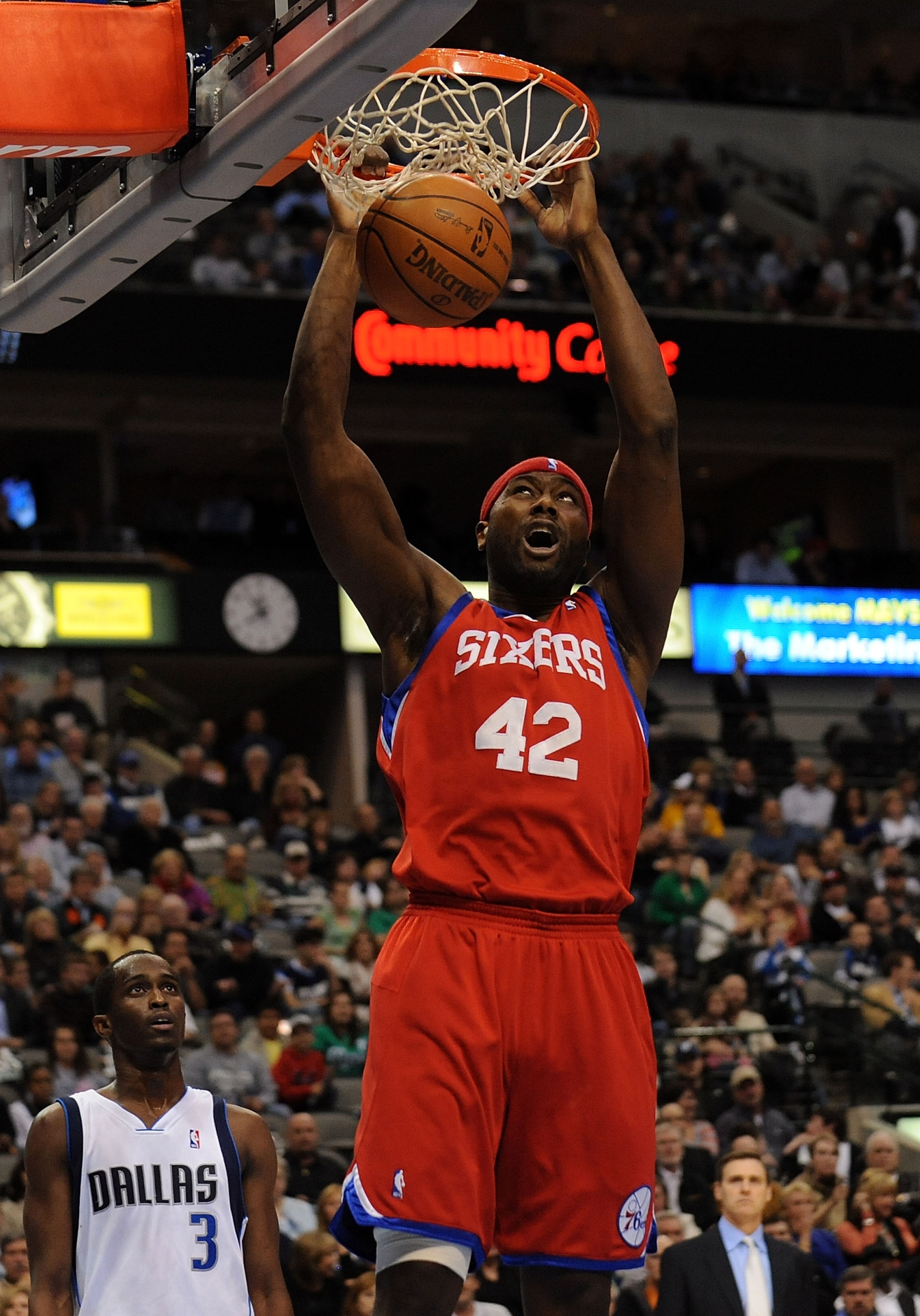 DALLAS - NOVEMBER 30:  Forward Elton Brand #42 of the Philadelphia 76ers dunks against the Dallas Mavericks on November 30, 2009 at American Airlines Center in Dallas, Texas.  NOTE TO USER: User expressly acknowledges and agrees that, by downloading and/o