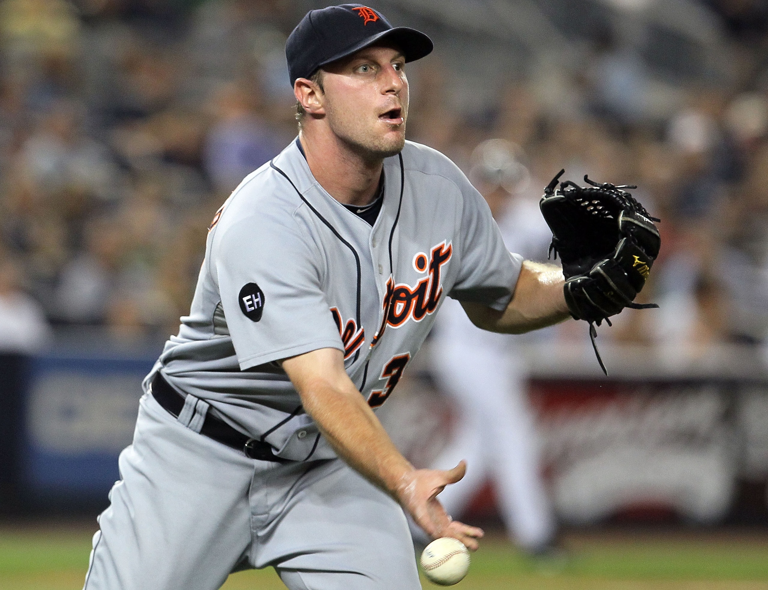 NEW YORK - AUGUST 16: Max Scherzer #37 of the Detroit Tigers flips the ball to first base for an out against the New York Yankees on August 16, 2010 at Yankee Stadium in the Bronx borough of New York City. (Photo by Jim McIsaac/Getty Images) NEW YORK - AUGUST 16: Max Scherzer #37 of the Detroit Tigers flips the ball to first base for an out against the New York Yankees on August 16, 2010 at Yankee Stadium in the Bronx borough of New York City. (Photo by Jim McIsaac/Getty Images)
