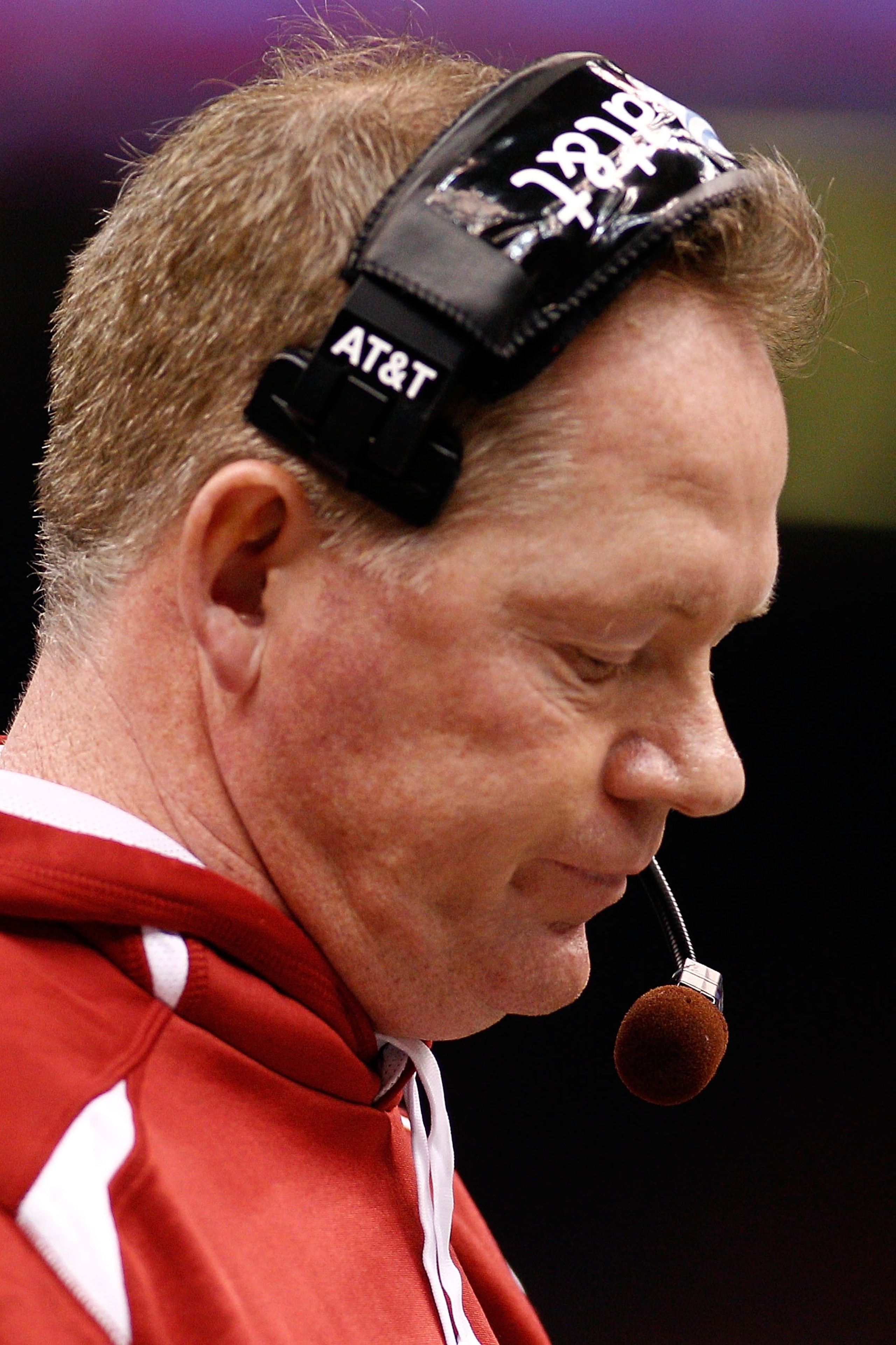 NEW ORLEANS, LA - JANUARY 04:  Head coach Bobby Petrino of the Arkansas Razorbacks reacts against the Ohio State Buckeyes during the Allstate Sugar Bowl at the Louisiana Superdome on January 4, 2011 in New Orleans, Louisiana.  (Photo by Chris Graythen/Get