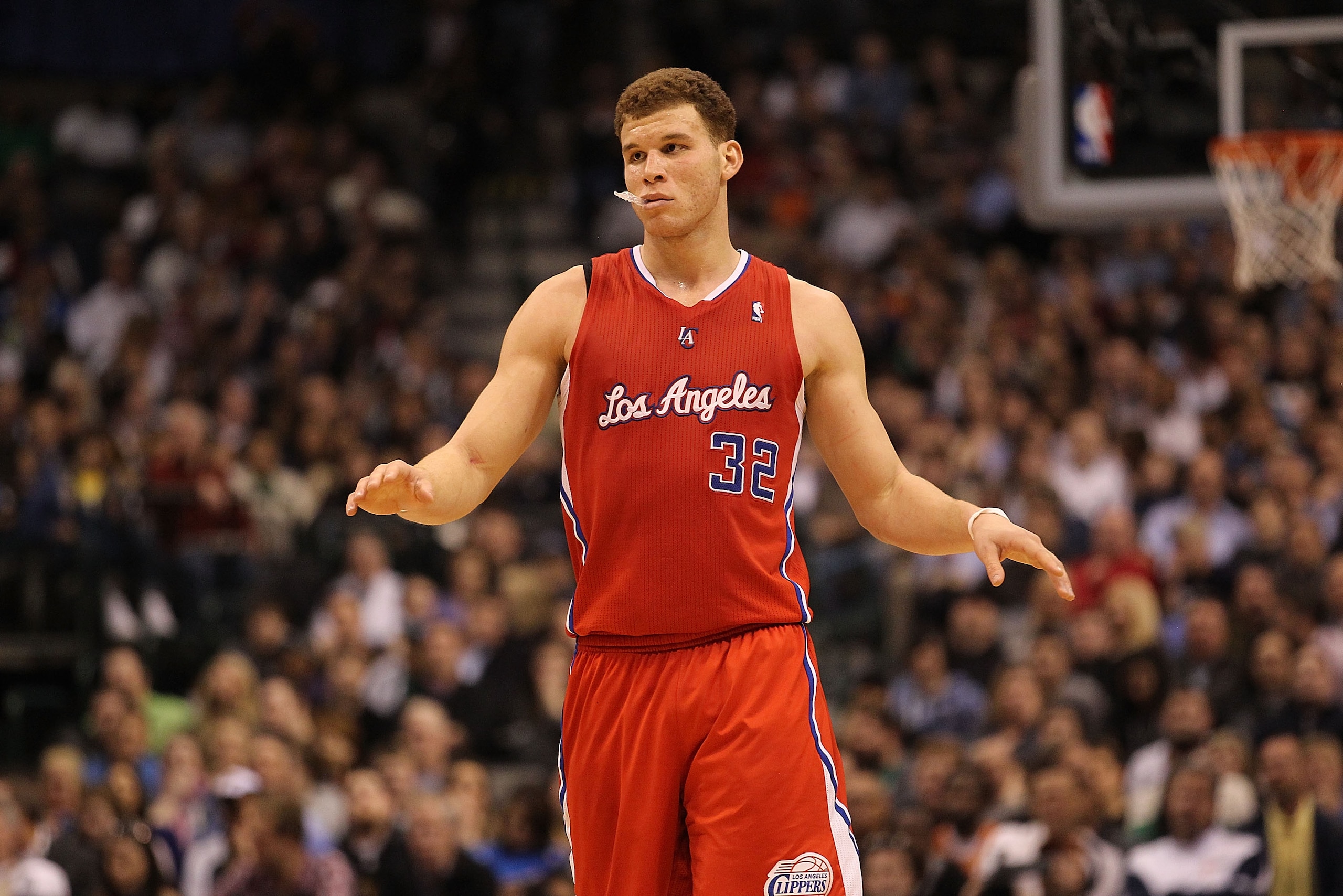 DALLAS, TX - JANUARY 25:  Forward Blake Griffin #32 of the Los Angeles Clippers during play against the Dallas Mavericks at American Airlines Center on January 25, 2011 in Dallas, Texas.  NOTE TO USER: User expressly acknowledges and agrees that, by downl