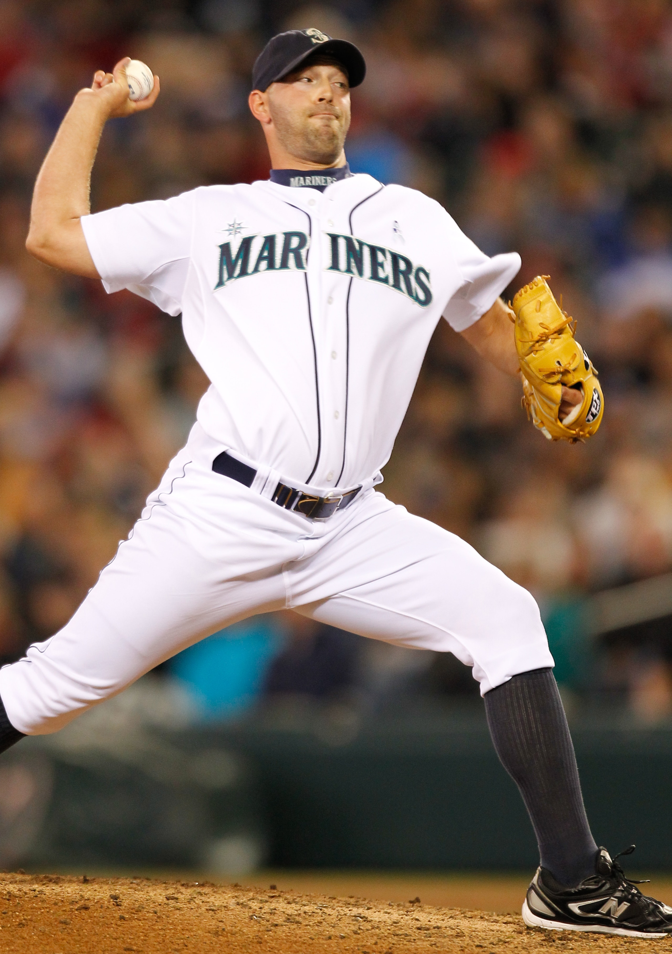 SEATTLE - JUNE 20:  Closing pitcher David Aardsma #53 of the Seattle Mariners pitches against the Cincinnati Reds on June 20, 2010 at Safeco Field in Seattle, Washington. (Photo by Otto Greule Jr/Getty Images)