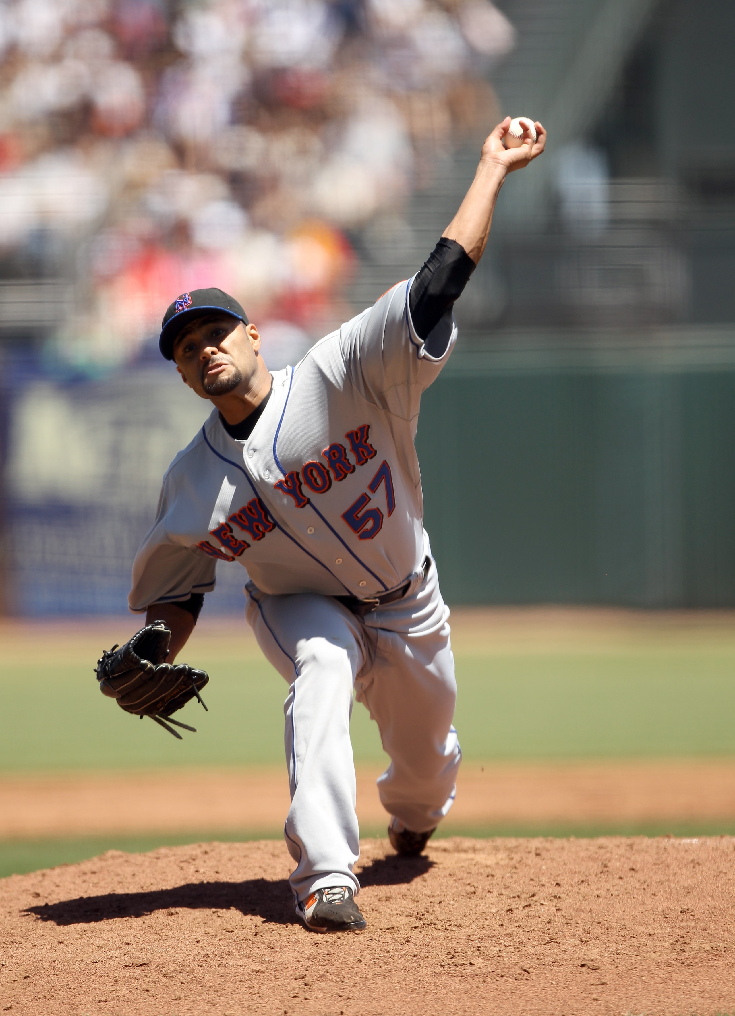 SAN FRANCISCO - JULY 18: Johan Santana #57 of the New York Mets pitches against the San Francisco Giants at AT&T Park on July 18, 2010 in San Francisco, California. (Photo by Ezra Shaw/Getty Images) SAN FRANCISCO - JULY 18: Johan Santana #57 of the New York Mets pitches against the San Francisco Giants at AT&T Park on July 18, 2010 in San Francisco, California. (Photo by Ezra Shaw/Getty Images)