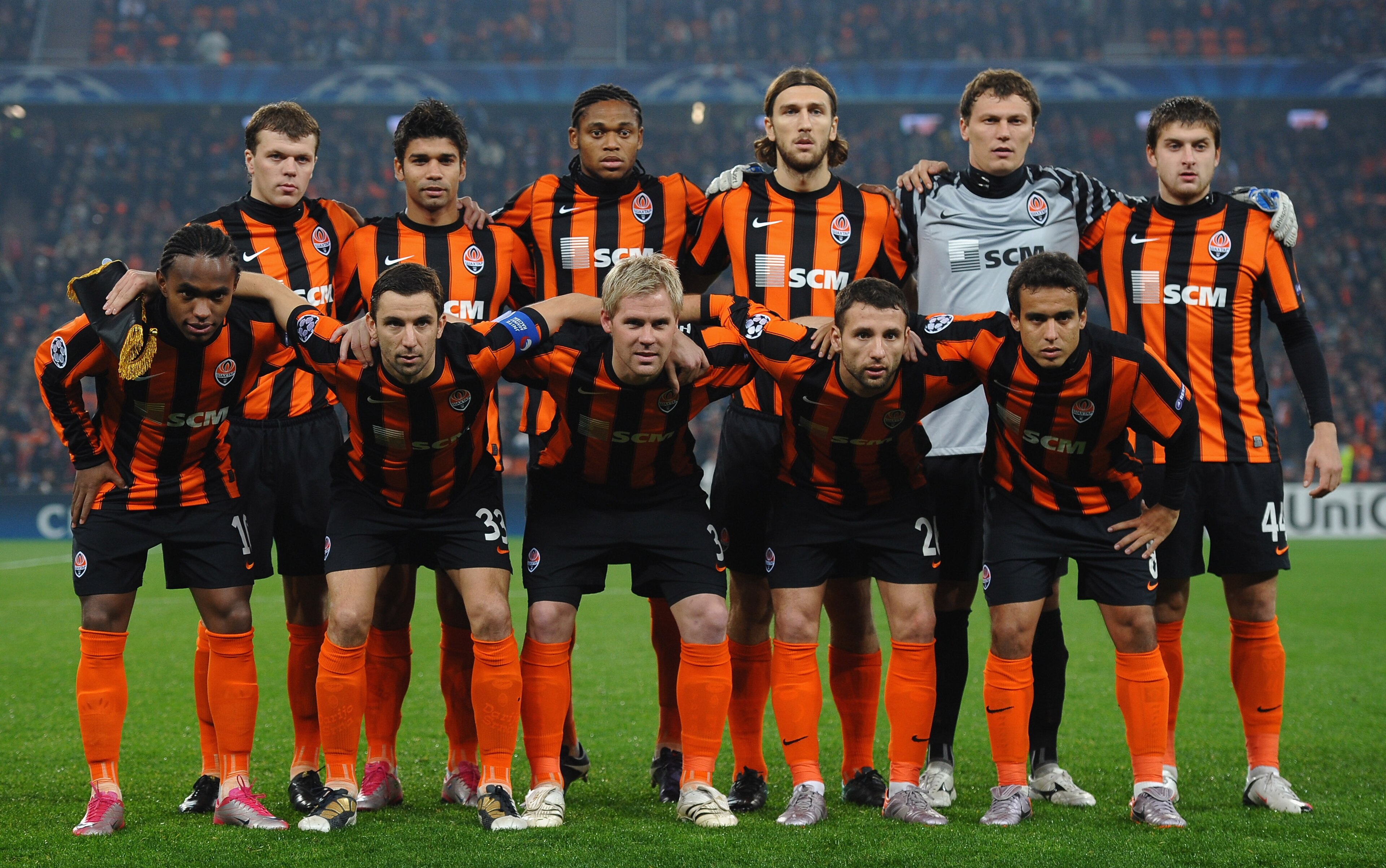 DONETSK, UKRAINE - NOVEMBER 03: FC Shakhtar Donetsk line up during the Champions League Group H match between FC Shakhtar Donetsk and Arsenal at the Donbass Arena on November 3, 2010 in Donetsk, Ukraine. (Photo by Laurence Griffiths/Getty Images) DONETSK, UKRAINE - NOVEMBER 03: FC Shakhtar Donetsk line up during the Champions League Group H match between FC Shakhtar Donetsk and Arsenal at the Donbass Arena on November 3, 2010 in Donetsk, Ukraine. (Photo by Laurence Griffiths/Getty Images)