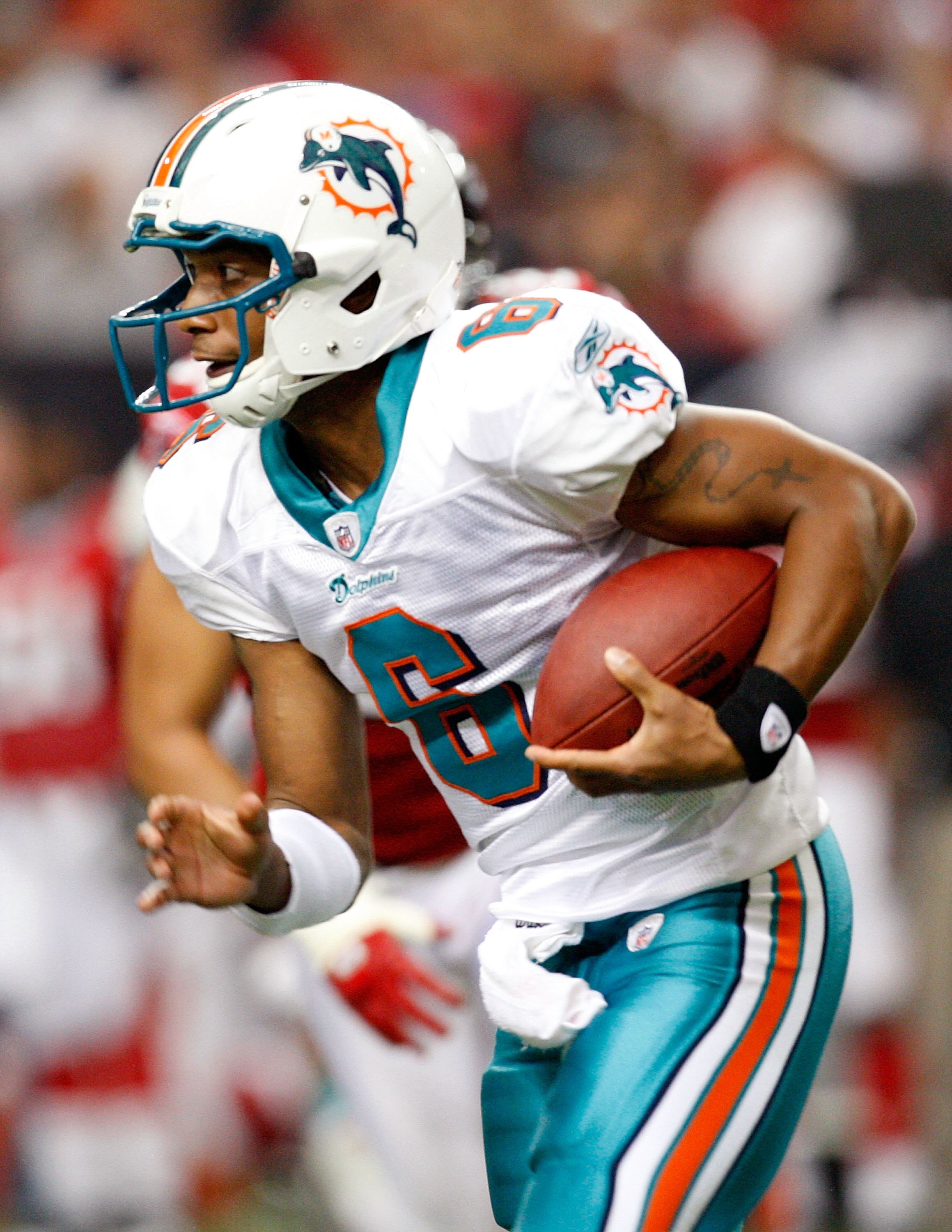 ATLANTA - SEPTEMBER 13: Backup quarterback Pat White #6 of the Miami Dolphins against the Atlanta Falcons at Georgia Dome on September 13, 2009 in Atlanta, Georgia. (Photo by Kevin C. Cox/Getty Images) ATLANTA - SEPTEMBER 13: Backup quarterback Pat White #6 of the Miami Dolphins against the Atlanta Falcons at Georgia Dome on September 13, 2009 in Atlanta, Georgia. (Photo by Kevin C. Cox/Getty Images)
