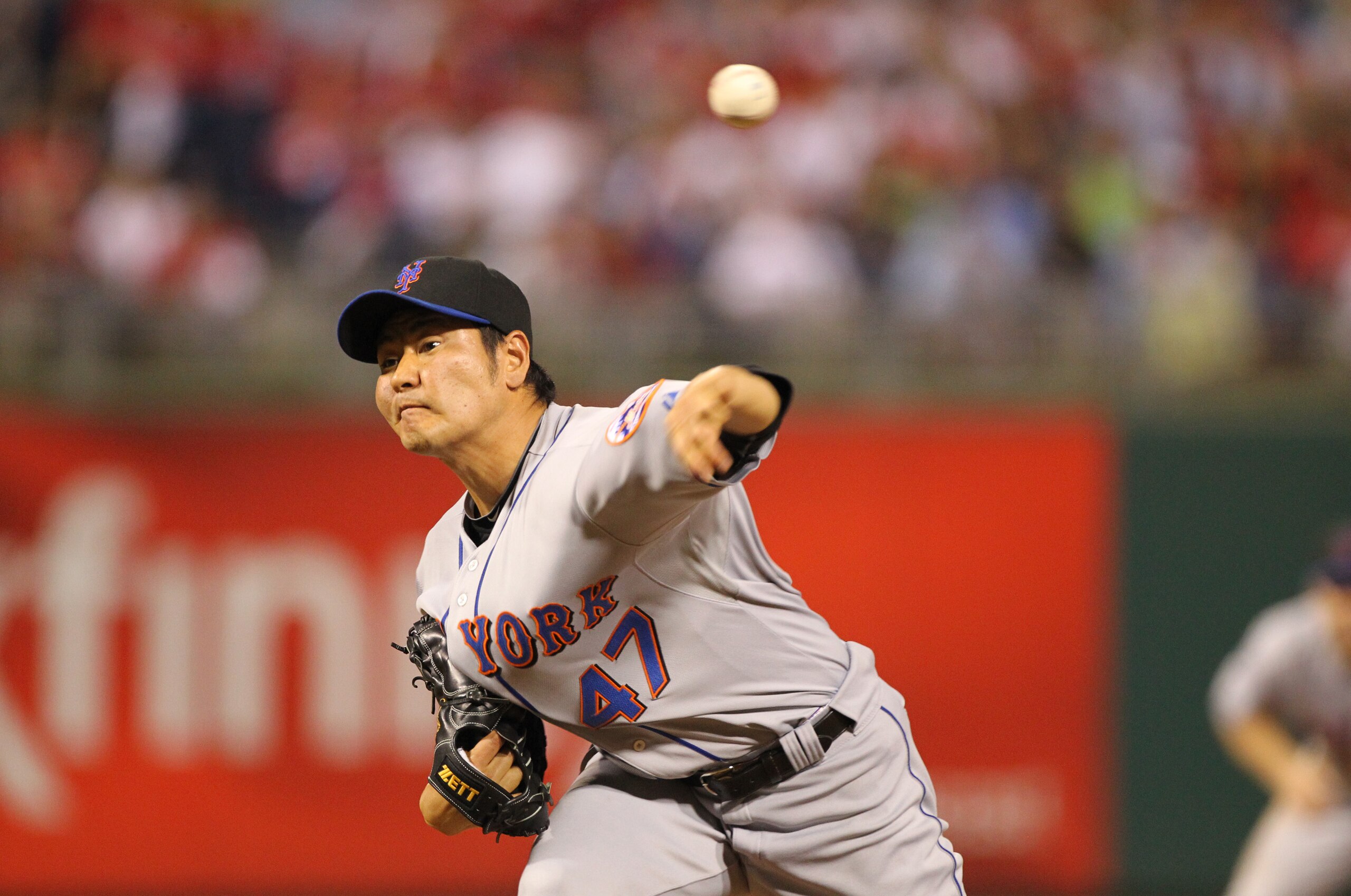 PHILADELPHIA - SEPTEMBER 25: Relief pitcher Hisanori Takahashi #47 of the New York Mets throws a pitch during a game against the Philadelphia Phillies at Citizens Bank Park on September 25, 2010 in Philadelphia, Pennsylvania. The Mets won 5-2. (Photo by H