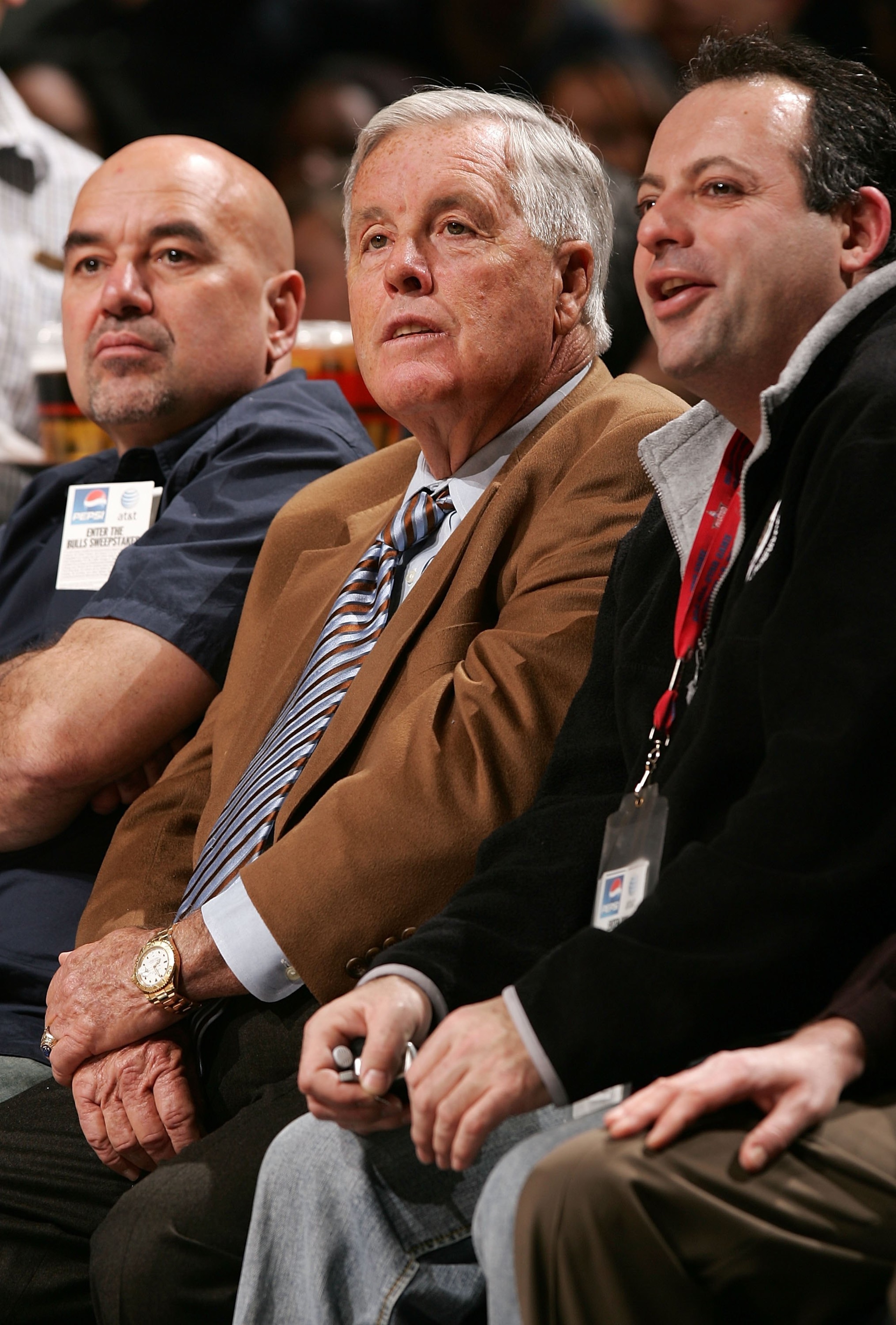 CHICAGO - JANUARY 13:  Team owner Michael Heisley (C) of the memphis Grizzlies sits courtside during the Grizzlies game against the Chicago Bulls January 13, 2007 at the United Center in Chicago, Illinois. NOTE TO USER: User expressly acknowledges and agr