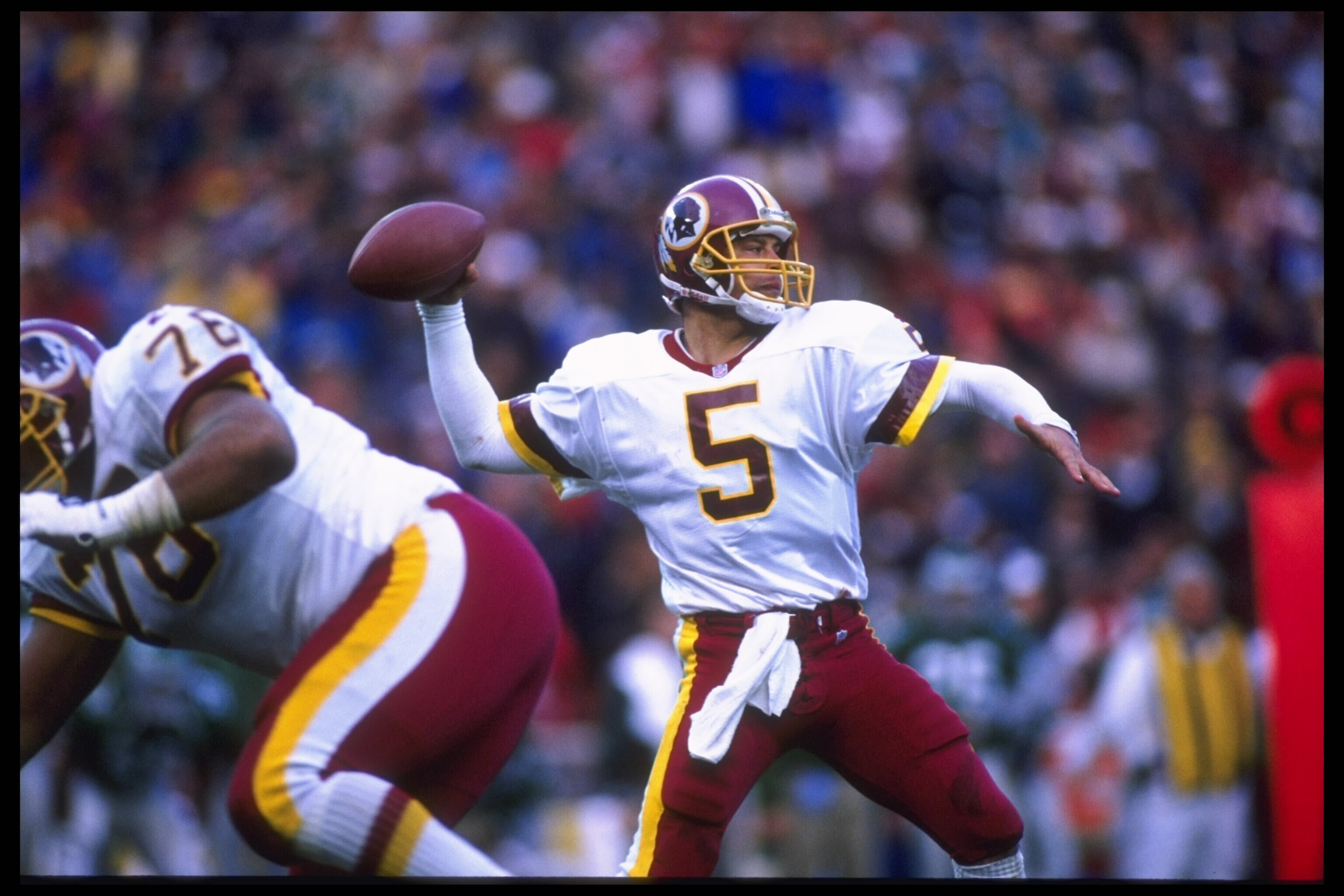 26 Nov 1995:  Quarterback Heath Shuler #5 of the Washington Redskins sets to throw during the NFC match up against the Philadelphia Eagles.  The Eagles defeated the Redskins 14-7 at RFK Stadium in Washington D.C.  Mandatory Credit:  Doug Pensinger/Allspor