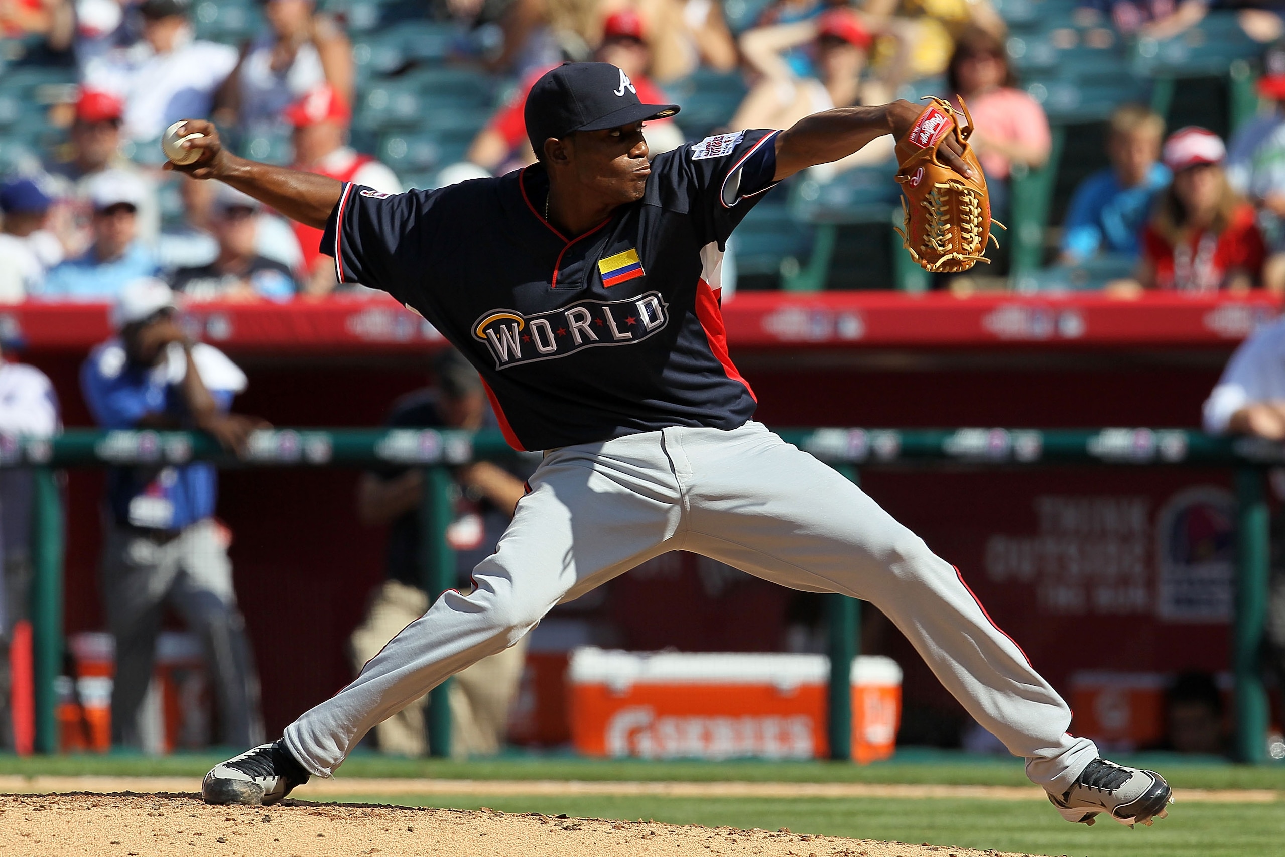 ANAHEIM, CA - JULY 11: World Futures All-Star Julio Tehaeran #39 of the Atlanta Braves throws a pitch during the 2010 XM All-Star Futures Game at Angel Stadium of Anaheim on July 11, 2010 in Anaheim, California. (Photo by Stephen Dunn/Getty Images) ANAHEIM, CA - JULY 11: World Futures All-Star Julio Tehaeran #39 of the Atlanta Braves throws a pitch during the 2010 XM All-Star Futures Game at Angel Stadium of Anaheim on July 11, 2010 in Anaheim, California. (Photo by Stephen Dunn/Getty Images)