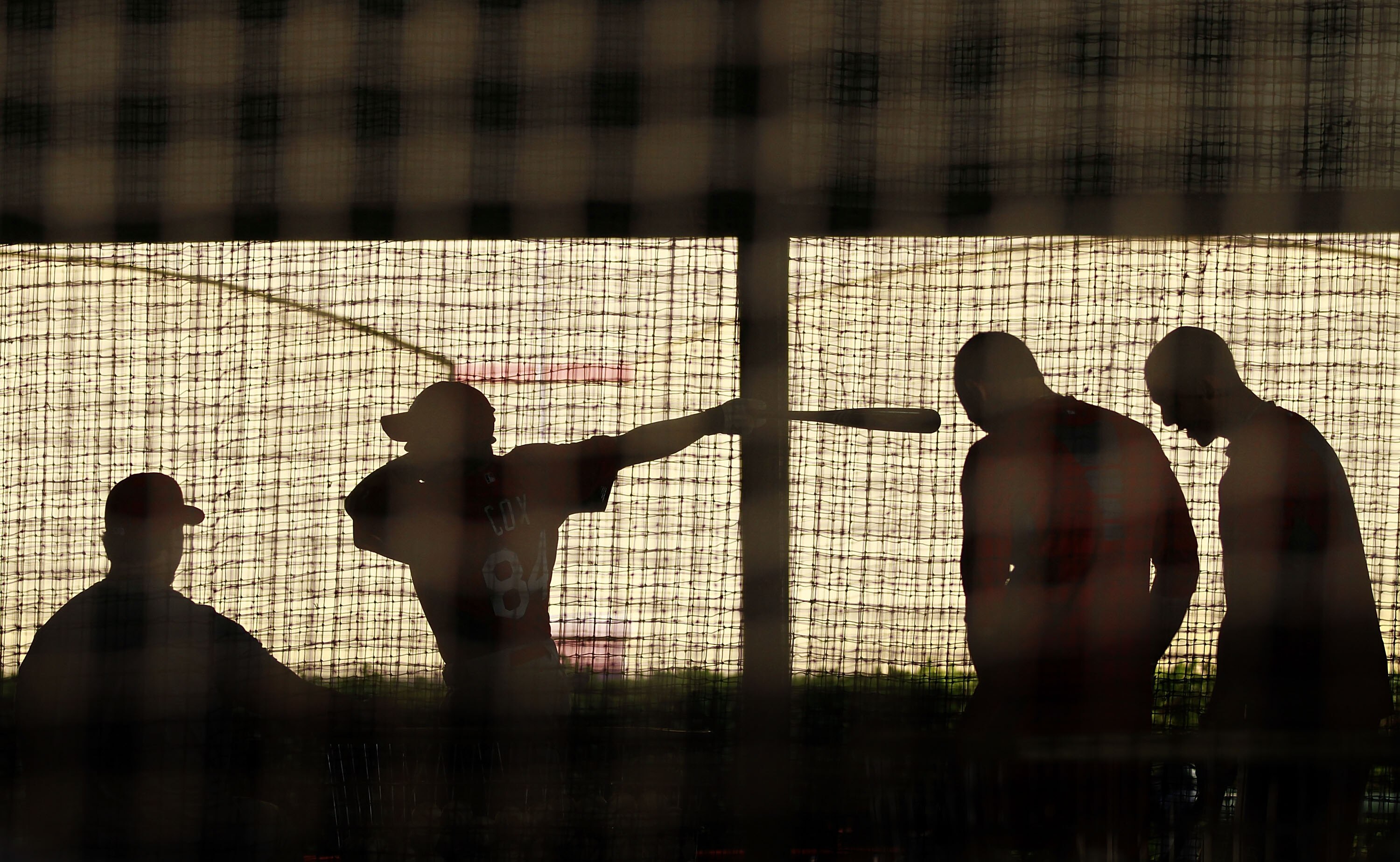 JUPITER, FL - FEBRUARY 16:  St. Louis Cardinals players take batting practice at Roger Dean Stadium on February 16, 2011 in Jupiter, Florida.  (Photo by Marc Serota/Getty Images)