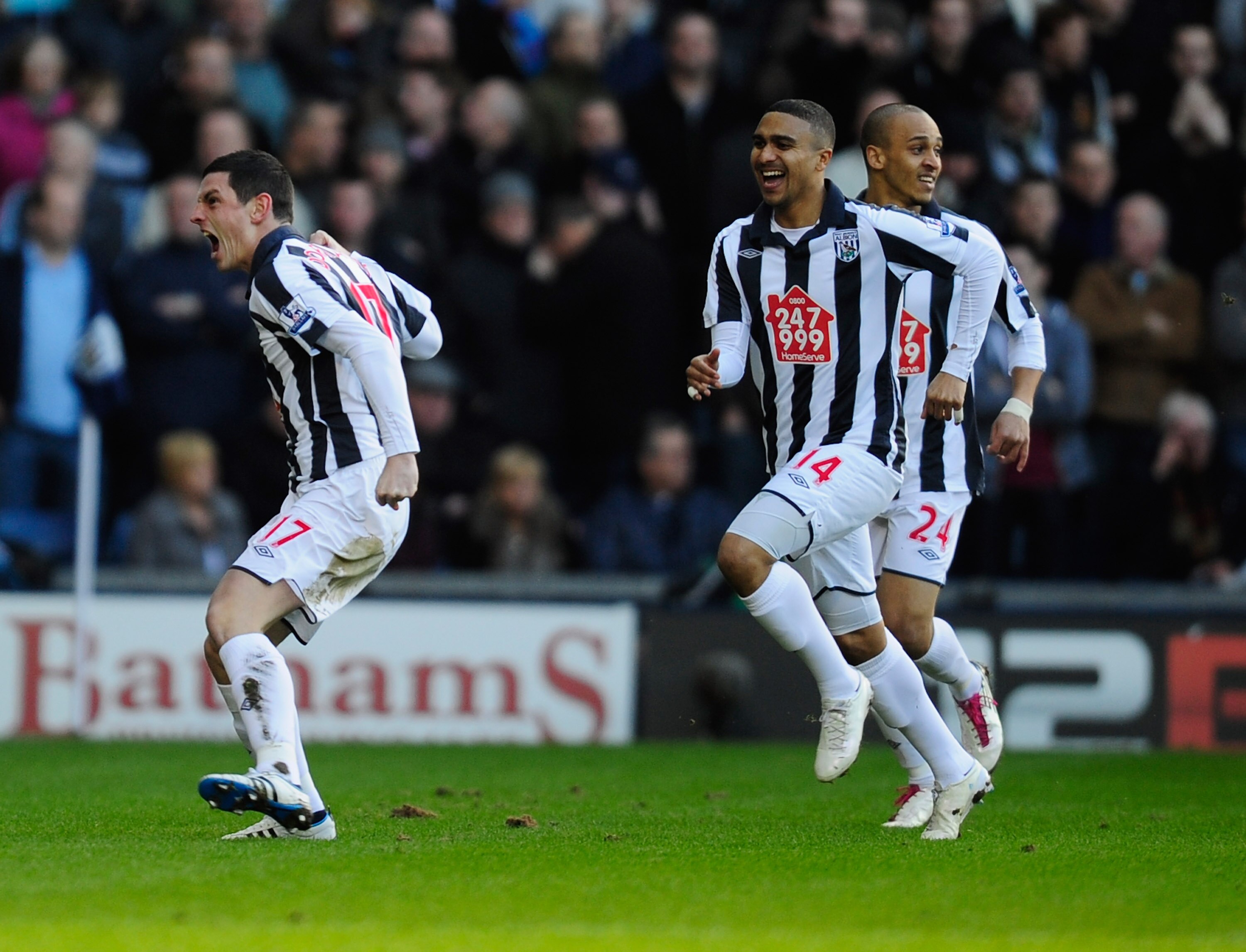 WEST BROMWICH, ENGLAND - FEBRUARY 12:  Graham Dorrans of West Bromwich Albion celebrates his goal during the Barclays Premier League match between West Bromwich Albion and West Ham United at The Hawthorns on February 12, 2011 in West Bromwich, England.  (