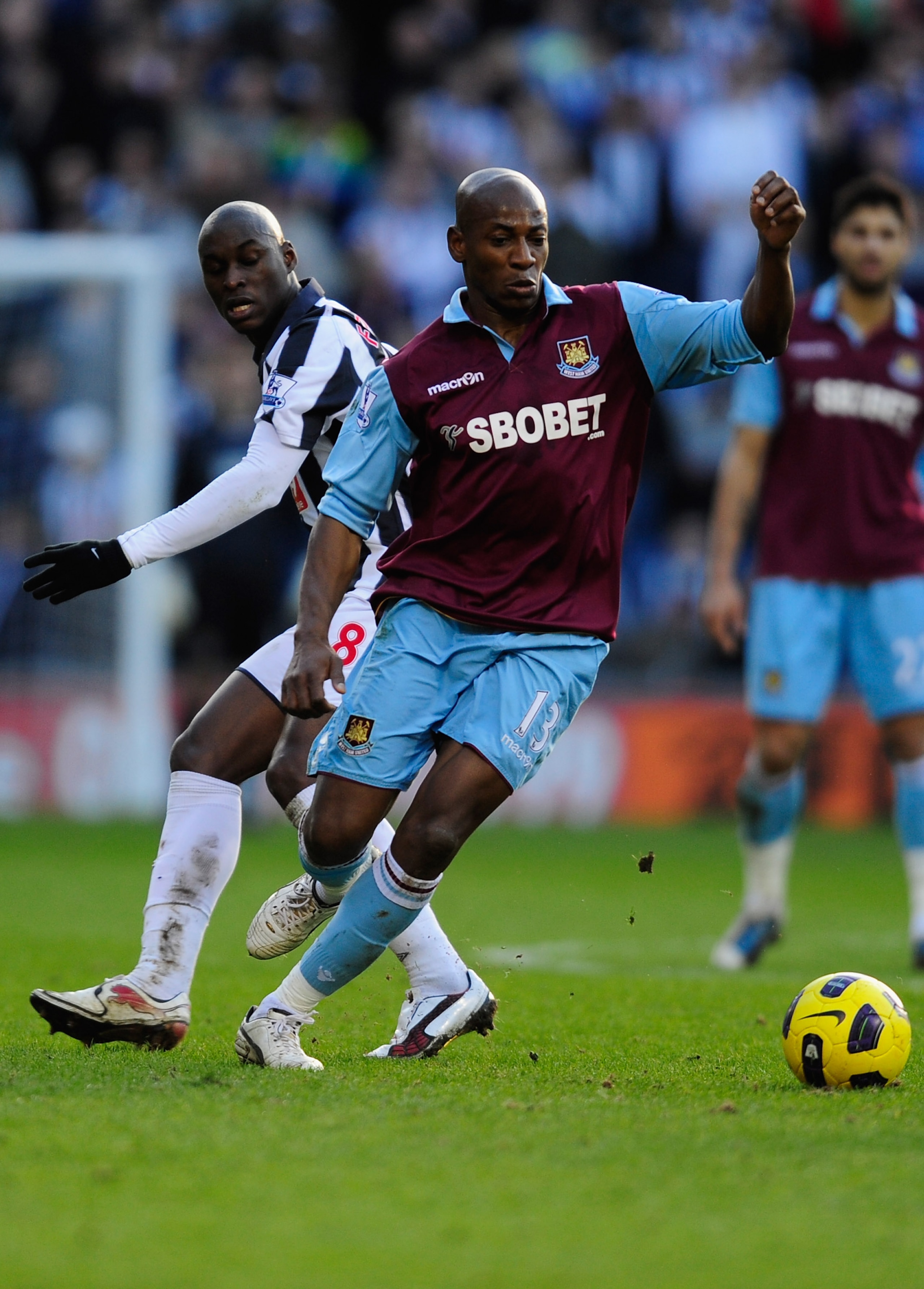 WEST BROMWICH, ENGLAND - FEBRUARY 12: Luis Boa Morte of West Ham United battles with Marc Antoine Fortune of West Bromwich Albion during the Barclays Premiership match between West Bromwich Albion and West Ham United at The Hawthorns on February 12, 2011 WEST BROMWICH, ENGLAND - FEBRUARY 12: Luis Boa Morte of West Ham United battles with Marc Antoine Fortune of West Bromwich Albion during the Barclays Premiership match between West Bromwich Albion and West Ham United at The Hawthorns on February 12, 2011