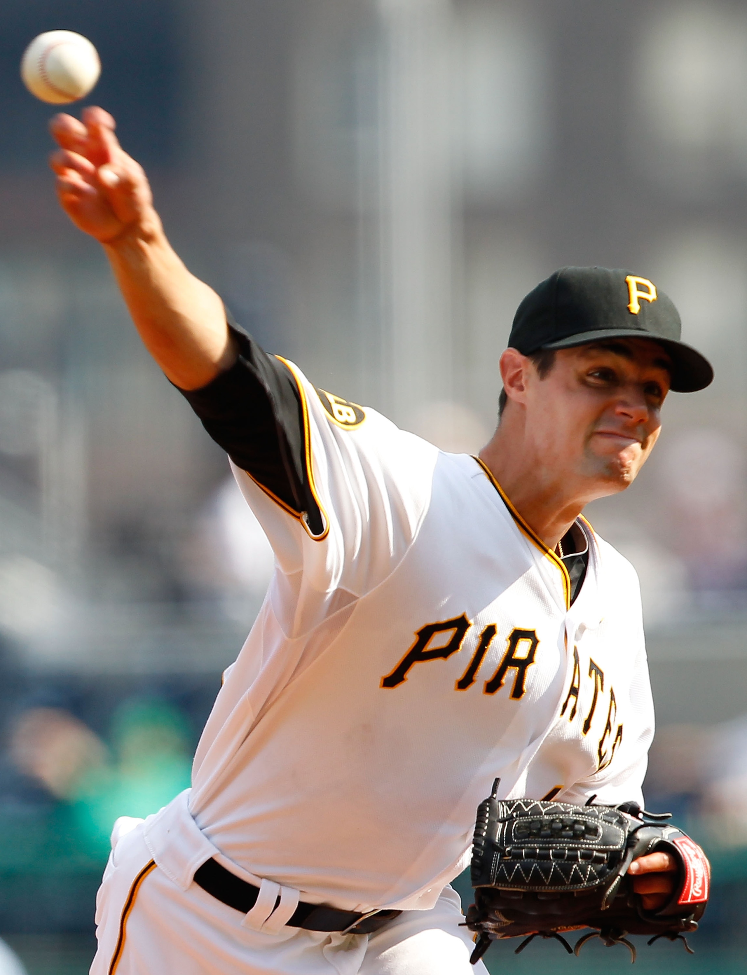 PITTSBURGH - SEPTEMBER 23:  Joe Martinez #48 of the Pittsburgh Pirates pitches against the St Louis Cardinals during the game on September 23, 2010 at PNC Park in Pittsburgh, Pennsylvania.  (Photo by Jared Wickerham/Getty Images)
