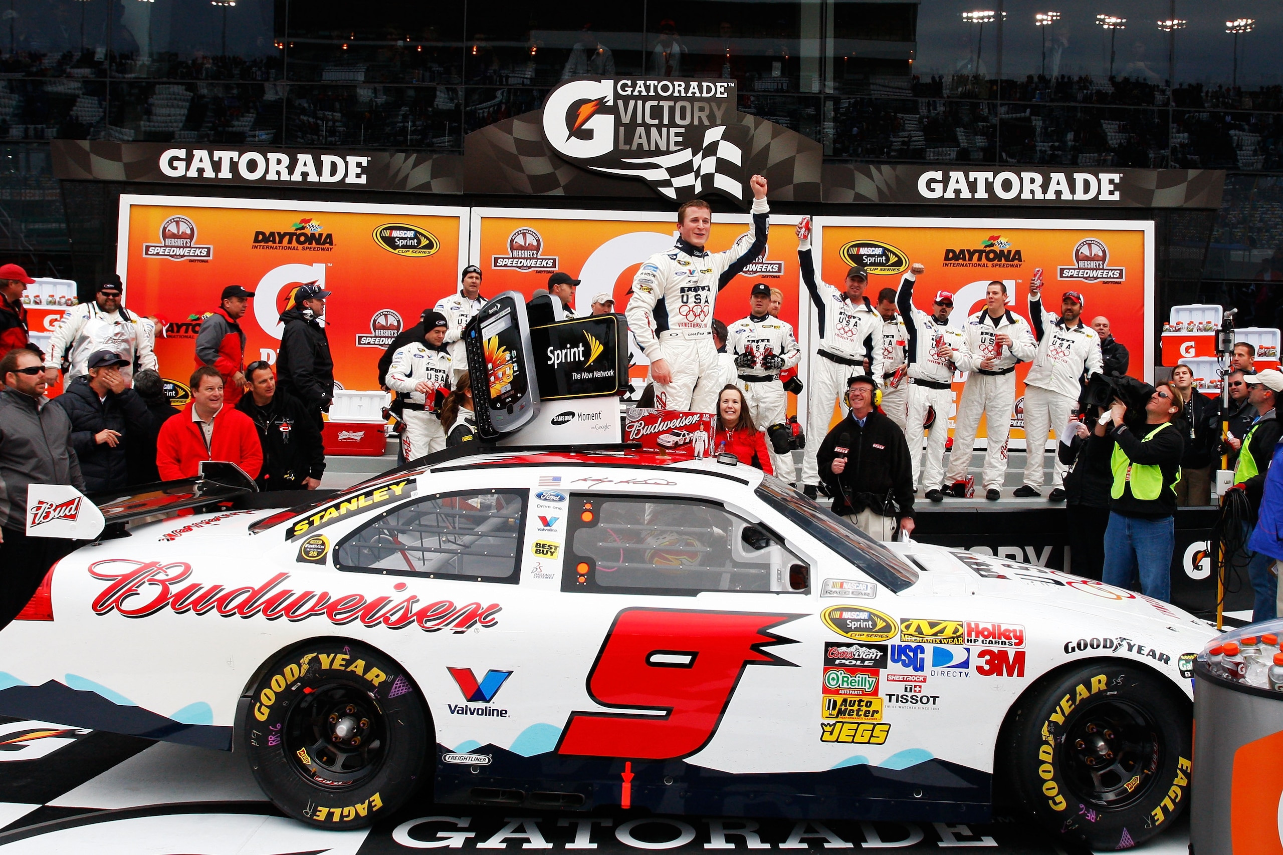 DAYTONA BEACH, FL - FEBRUARY 11:  Kasey Kahne, driver of the #9 Budweiser Ford, celebrates in victory lane after winning the second NASCAR Sprint Cup Series Gatorade Duel at Daytona International Speedway on February 11, 2010 in Daytona Beach, Florida.  (